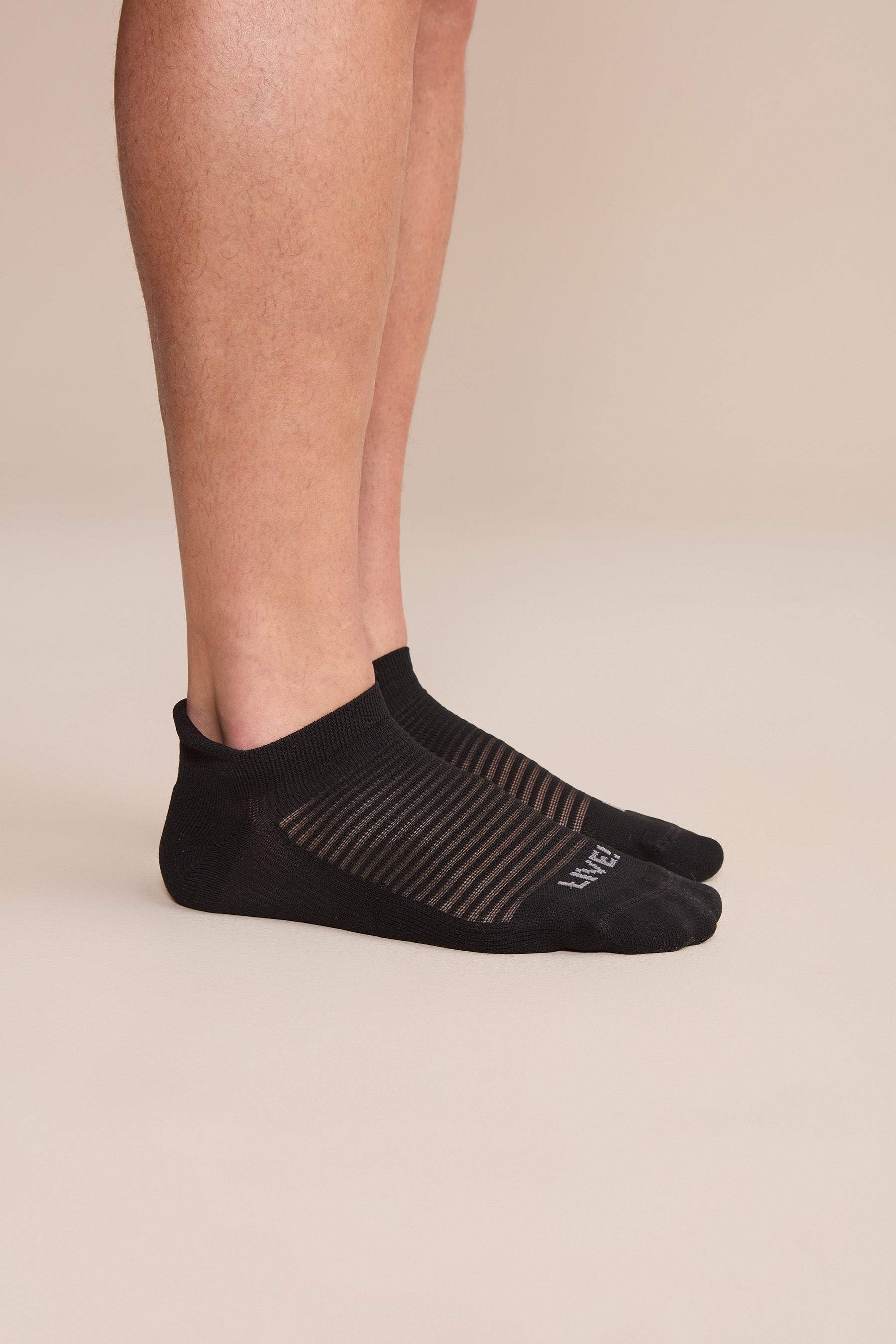 Breathable Tab Running Socks for Men & Women - Anti-Slip Cushioned Athletic Socks for Marathon, Jogging & Workout - Moisture Wicking Performance Socks