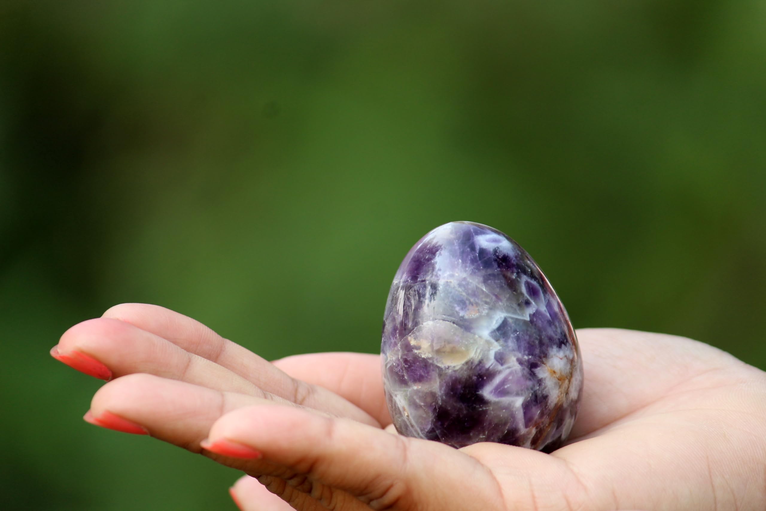 Natural Amethyst Gemstone Egg - Hand Carved Crystal for Healing, Chakra Cleansing & Spiritual Focus | 2 Inch Metaphysical Altar Decor | Perfect for Meditation, Yoga & Energy Work