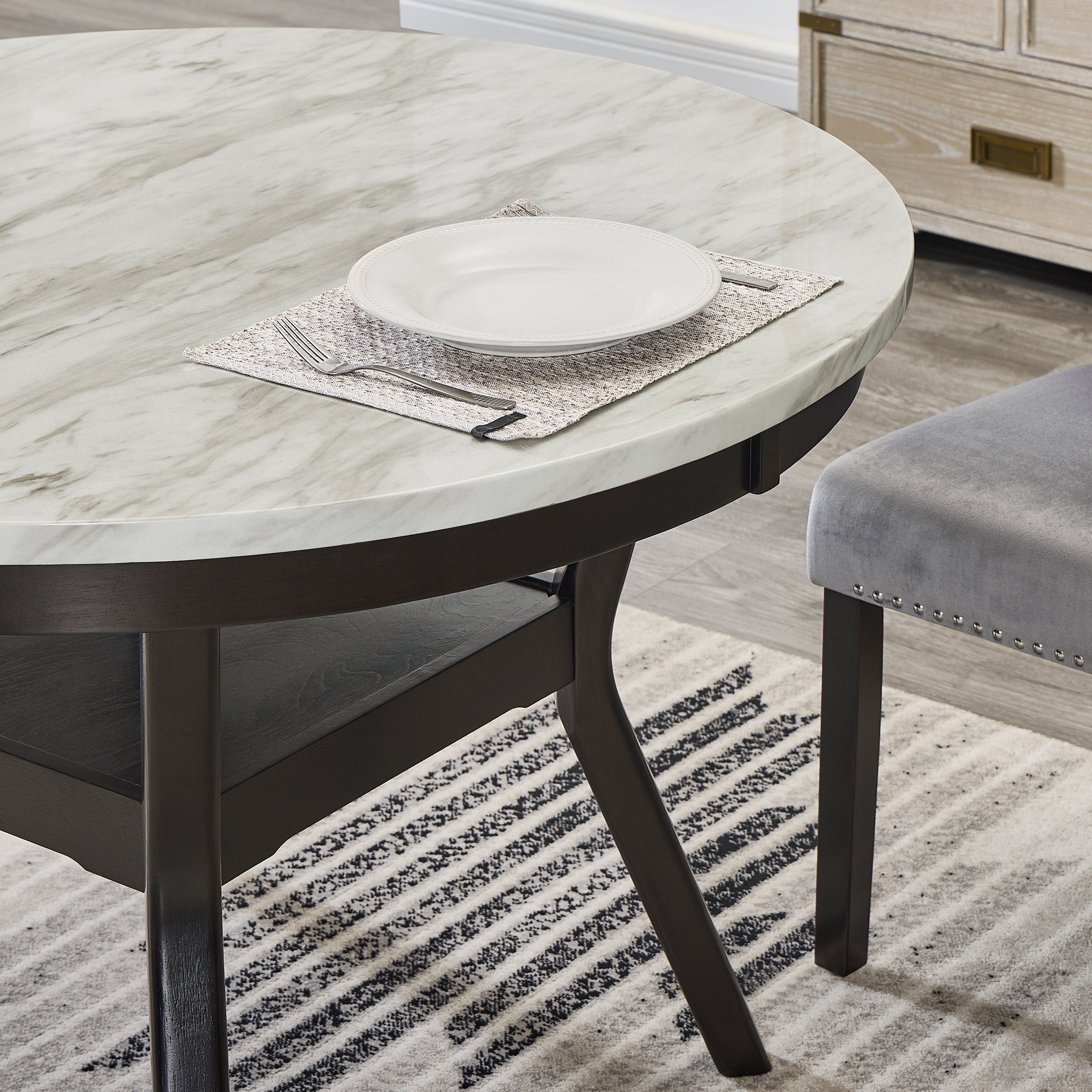 Roundhill Furniture 5-Piece Mella Dining Set - Round Faux Marble Table with 4 Velvet Parsons Chairs, Dark Espresso Finish - Perfect for Small Spaces, Breakfast Nooks & Modern Apartments