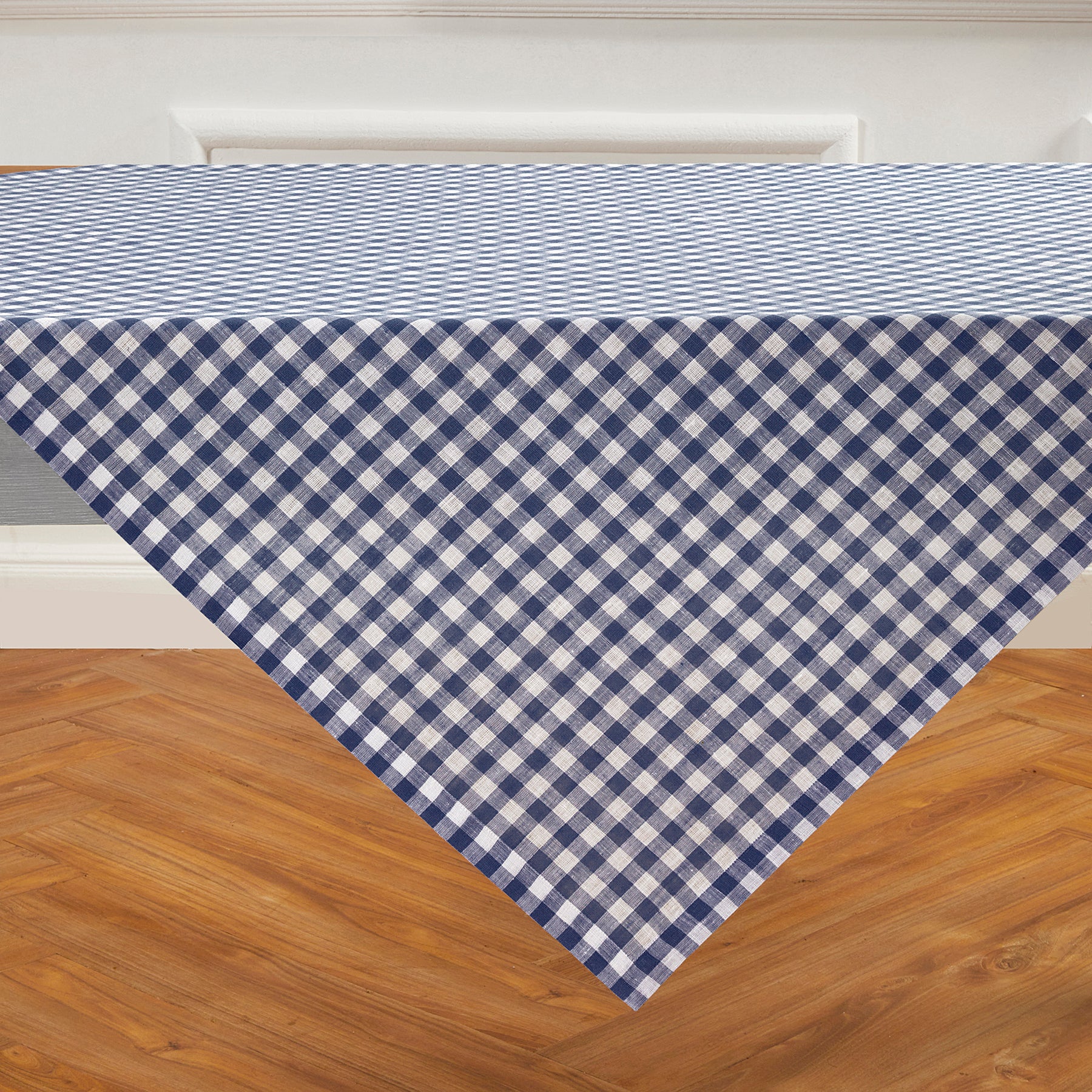 Classic Gingham Table Throw - Stylish Cotton Tablecloth for Dining, Picnics & Outdoor Events - Perfect for Kitchen, Party & Home Decor