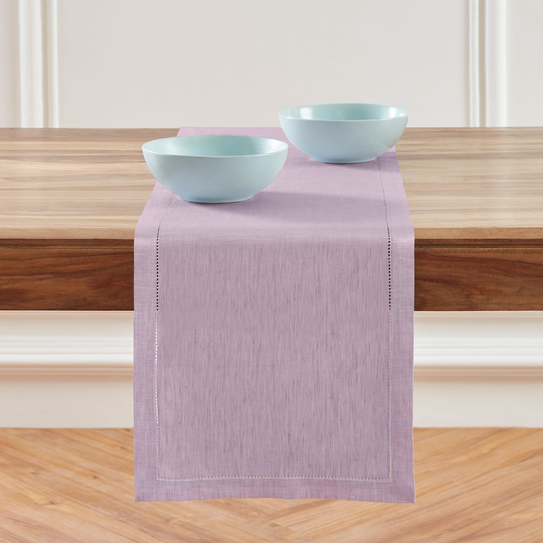 Elegant Milan Table Runner for Dining Room Decor - Perfect for Weddings, Parties, and Holiday Tablescapes