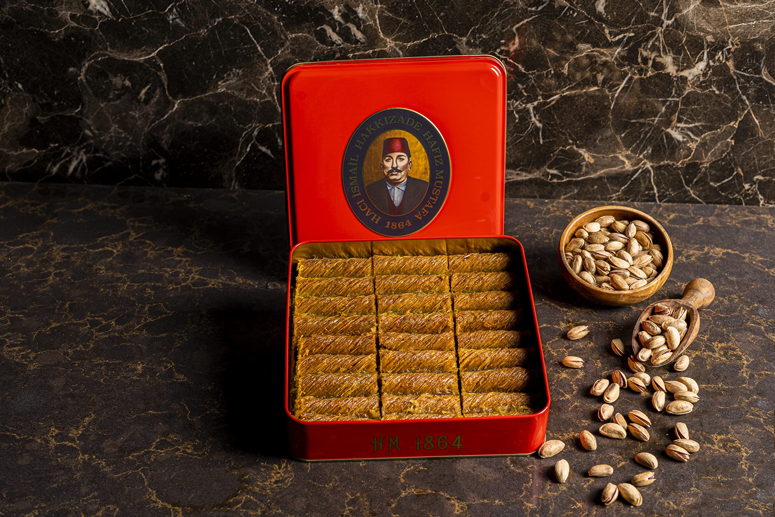Premium Hafiz Mustafa 1864 Istanbul Baklava Pastry Gift Box - Authentic Turkish Baklava Dessert with Fresh Phyllo Dough, Pistachios, Hazelnuts & Walnuts - Perfect Sweet Gift for Birthdays, Christmas, Housewarming & Dinner Parties