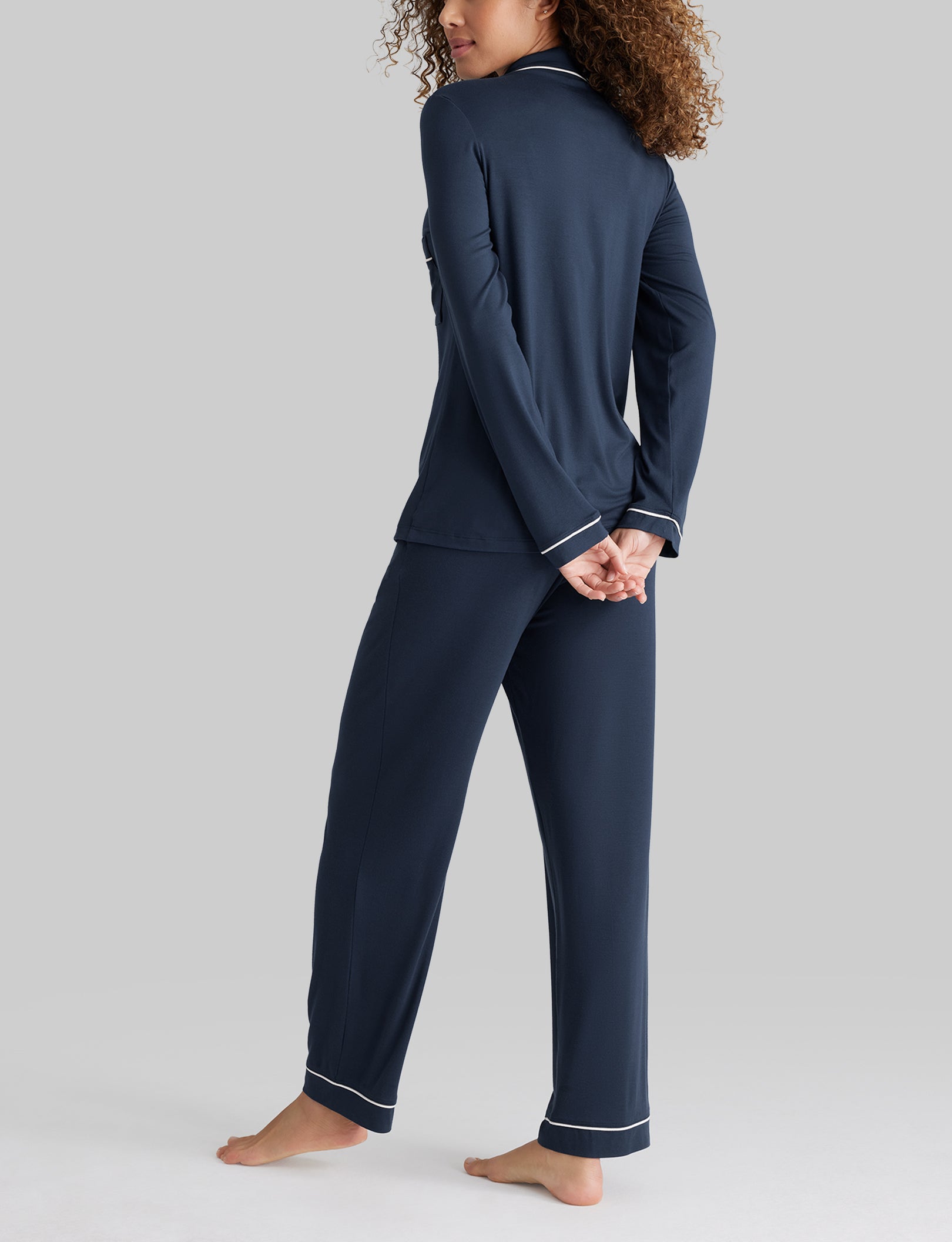 Cozy Women's Long Sleeve Pajama Set - Soft Sleepwear Loungewear for Relaxing at Home & Bedtime Comfort