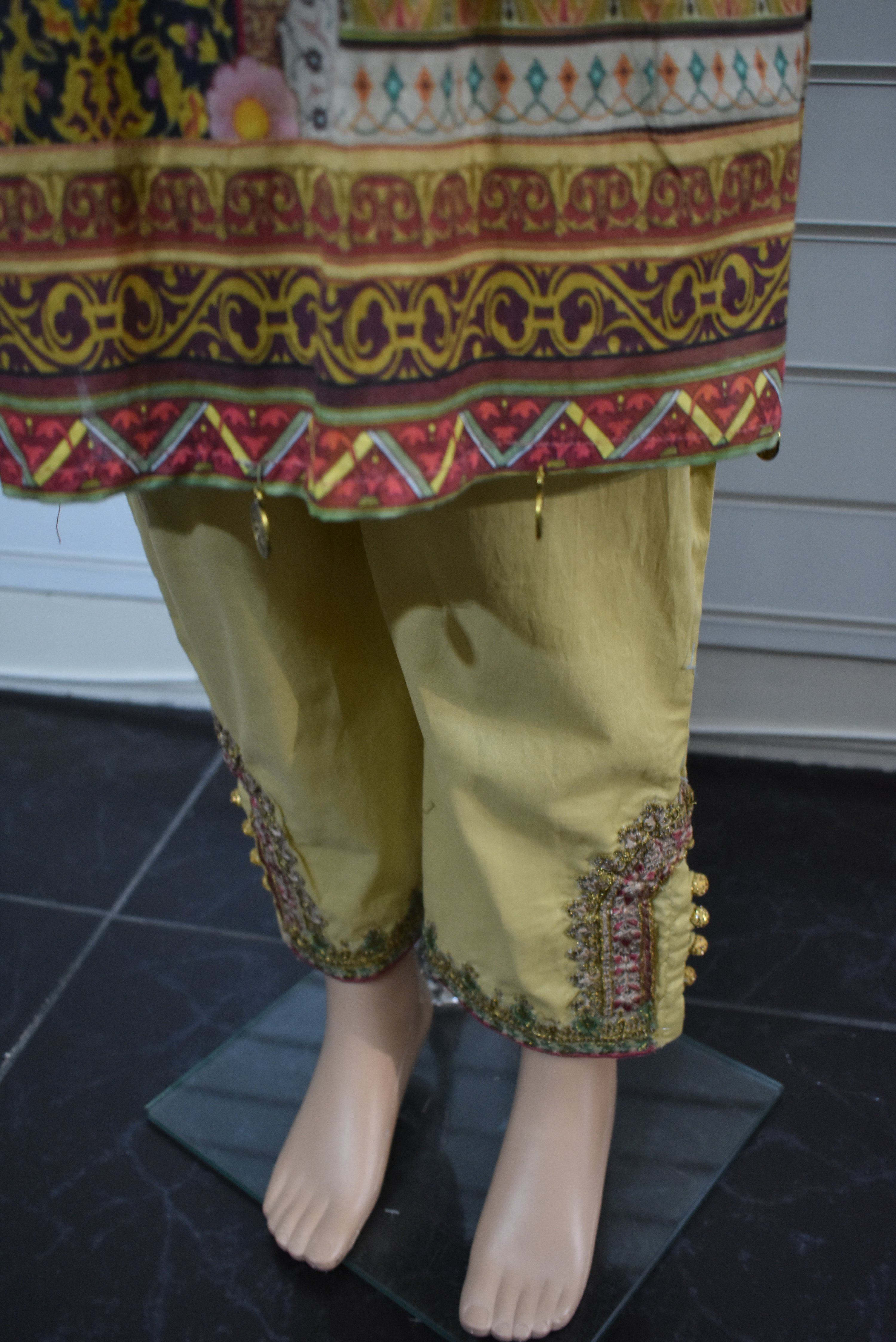Simrans Kids Digital Print Outfit with Embroidered Capri Trousers AL14 | Stylish Matching Set for Girls | Perfect for Birthday Parties, School Events & Family Photos