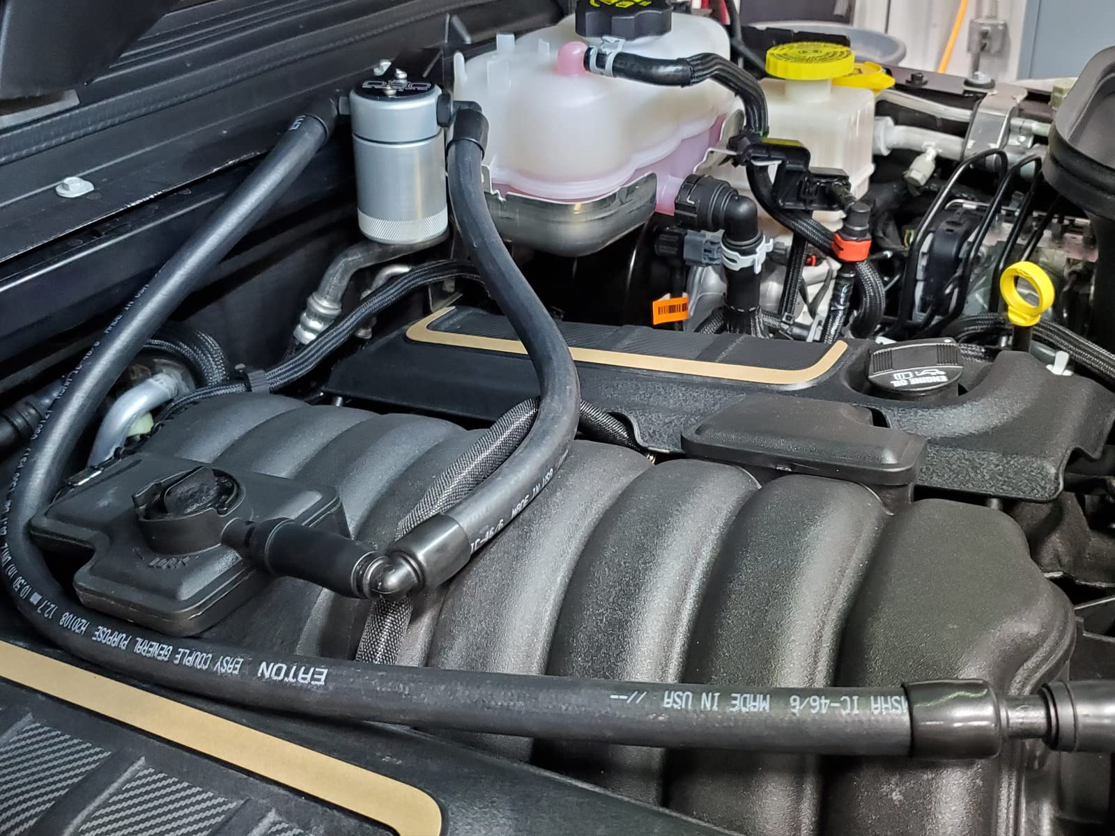 J&L Oil Separator 3.0 for 2021-2024 Jeep Wrangler 392 Passenger Side - Silver | High Performance Oil Catch Can | Reduces Engine Sludge & Improves Performance | Perfect for Off-Roading & High-Performance Driving