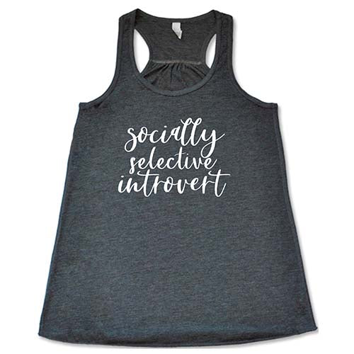 Socially Selective Introvert Shirt - Funny Graphic Tee for Introverts & Shy People - Perfect for Casual Wear, Parties & Gifts