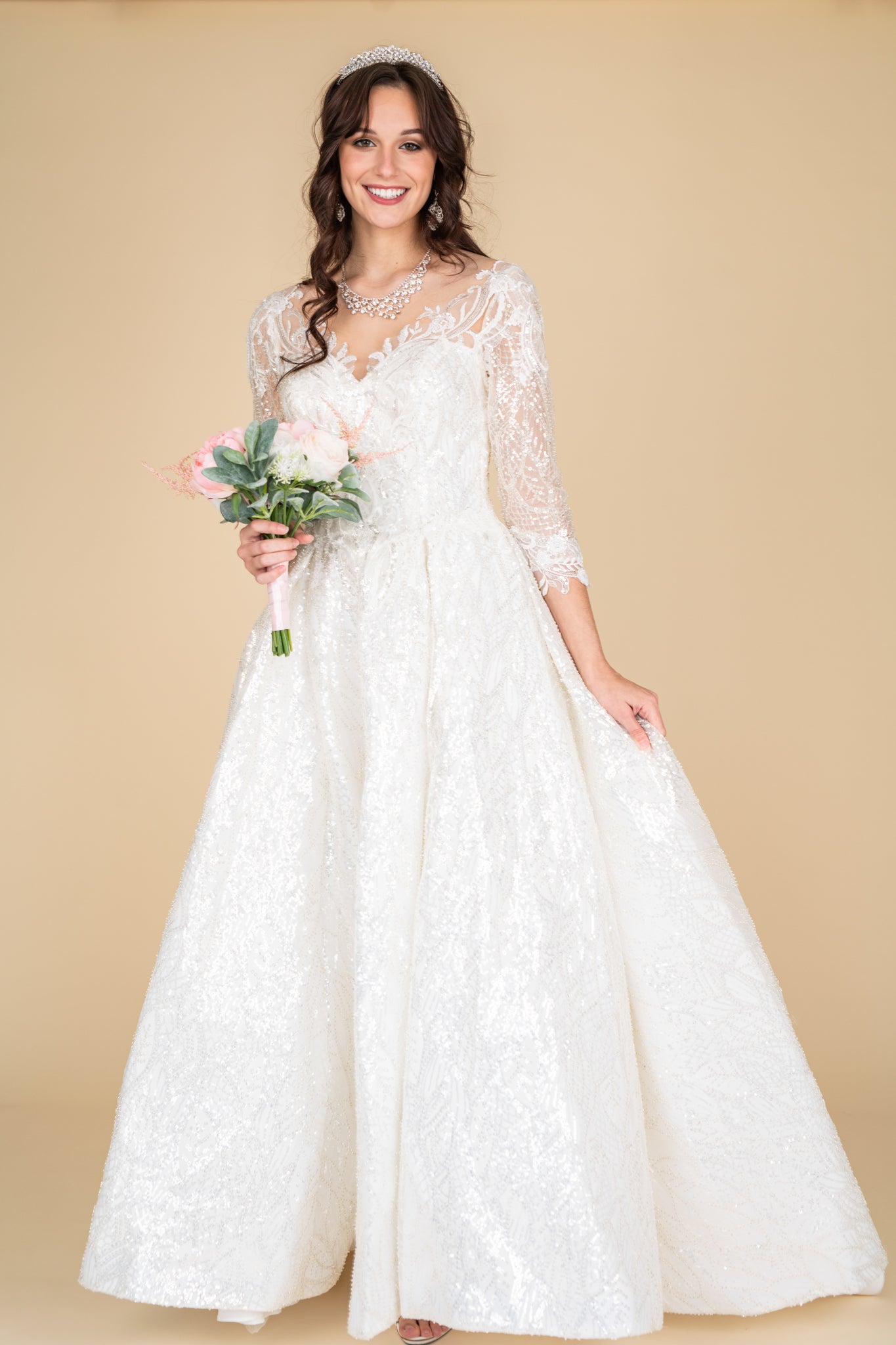 Elegant White Lace Wedding Gowns for Women - Perfect for Bridal Ceremony, Reception & Formal Events