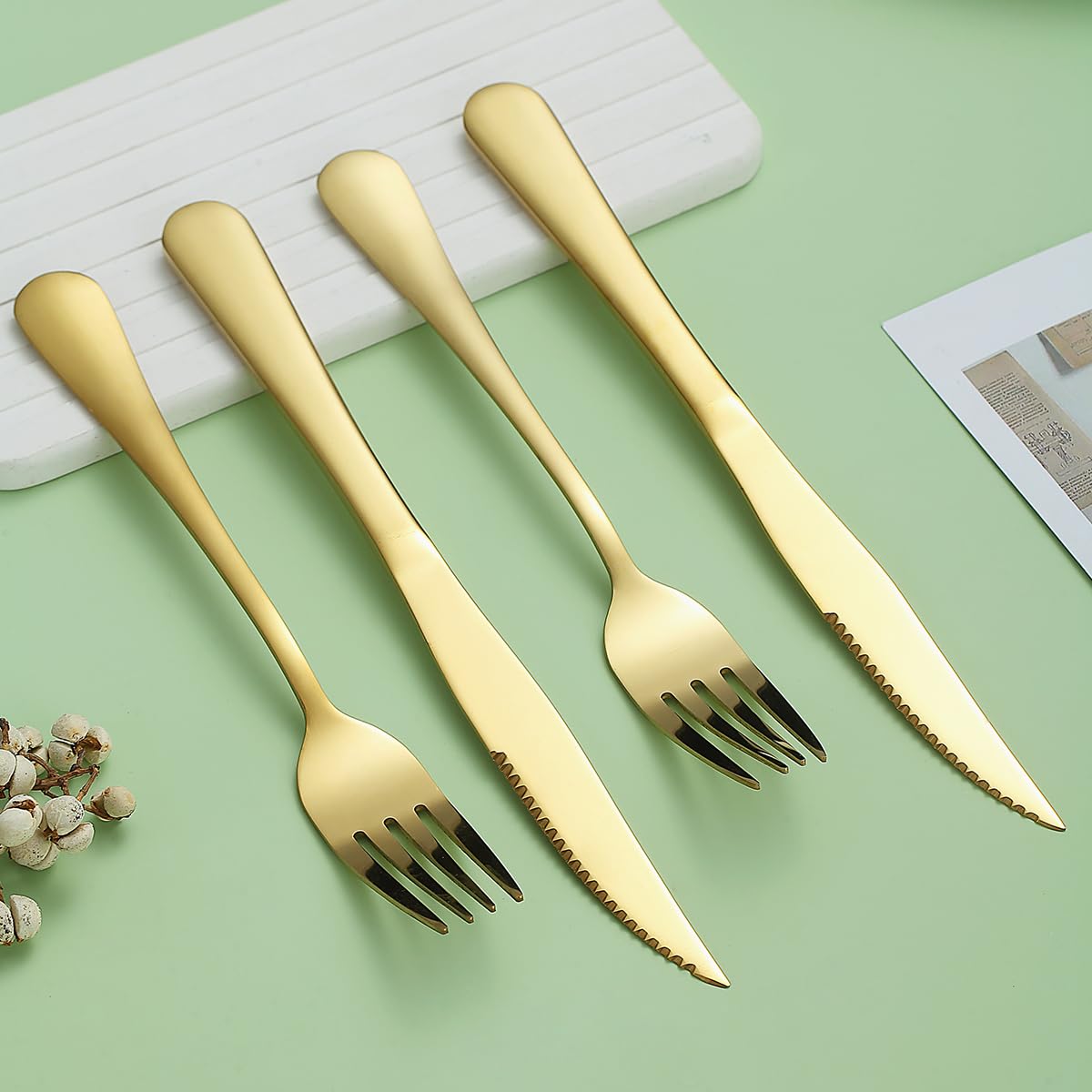 Premium 12-Piece Gold Steak Knives Set - 6 Titanium-Plated Stainless Steel Dinner Knives & 6 Forks - Dishwasher Safe Cutlery for Steak, BBQ, and Fine Dining