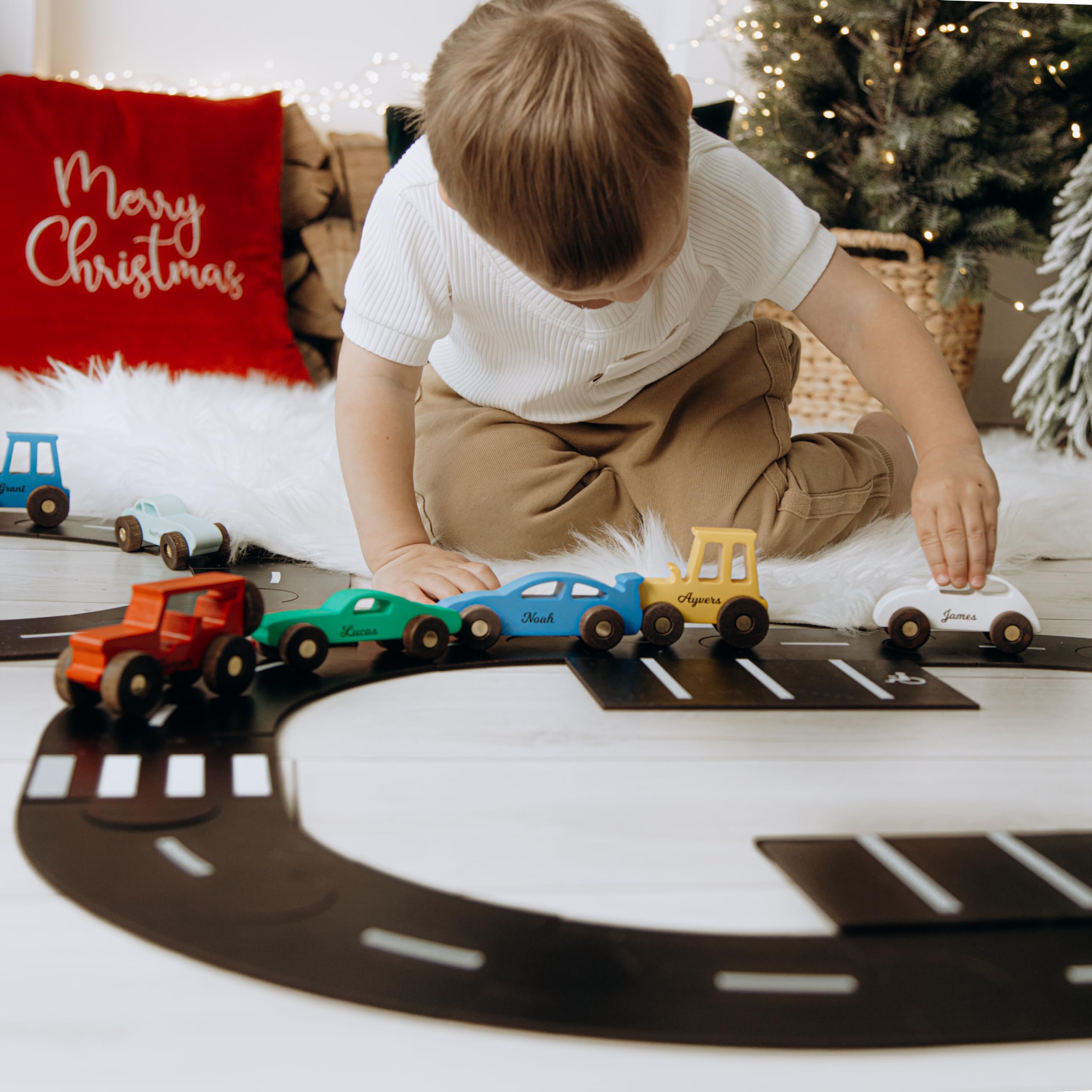 Personalized Name Wooden Toy Car for Toddlers - Unique Baby Shower & 1st Birthday Gift for Boys - Montessori Educational Learning Toy - Christmas Present for Kids - Perfect for Playtime, Early Childhood Development & Gift-Giving Occasions