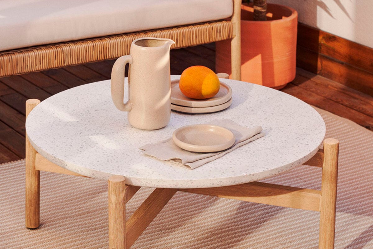 Modern Round Coffee Table - Solid Wood Living Room Center Table for Home Decor - Perfect for Living Room, Lounge, or Office Space