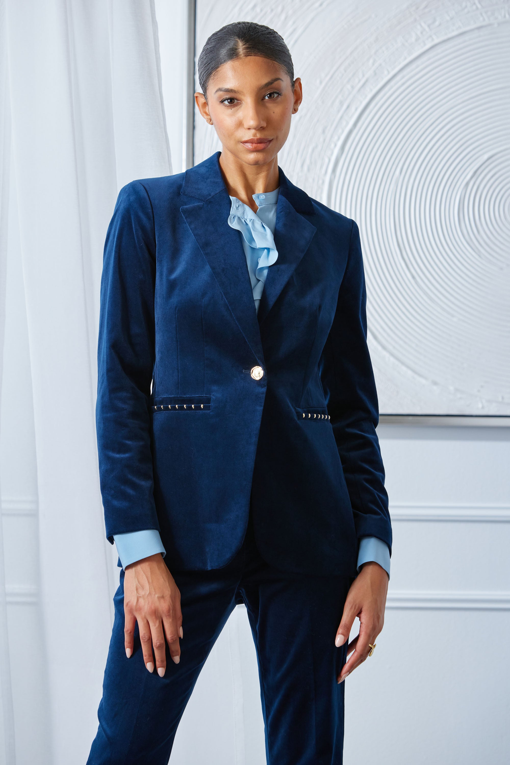 Stylish Single Button Velvet Blazer for Women - Elegant Formal & Evening Wear - Perfect for Office, Parties & Special Occasions