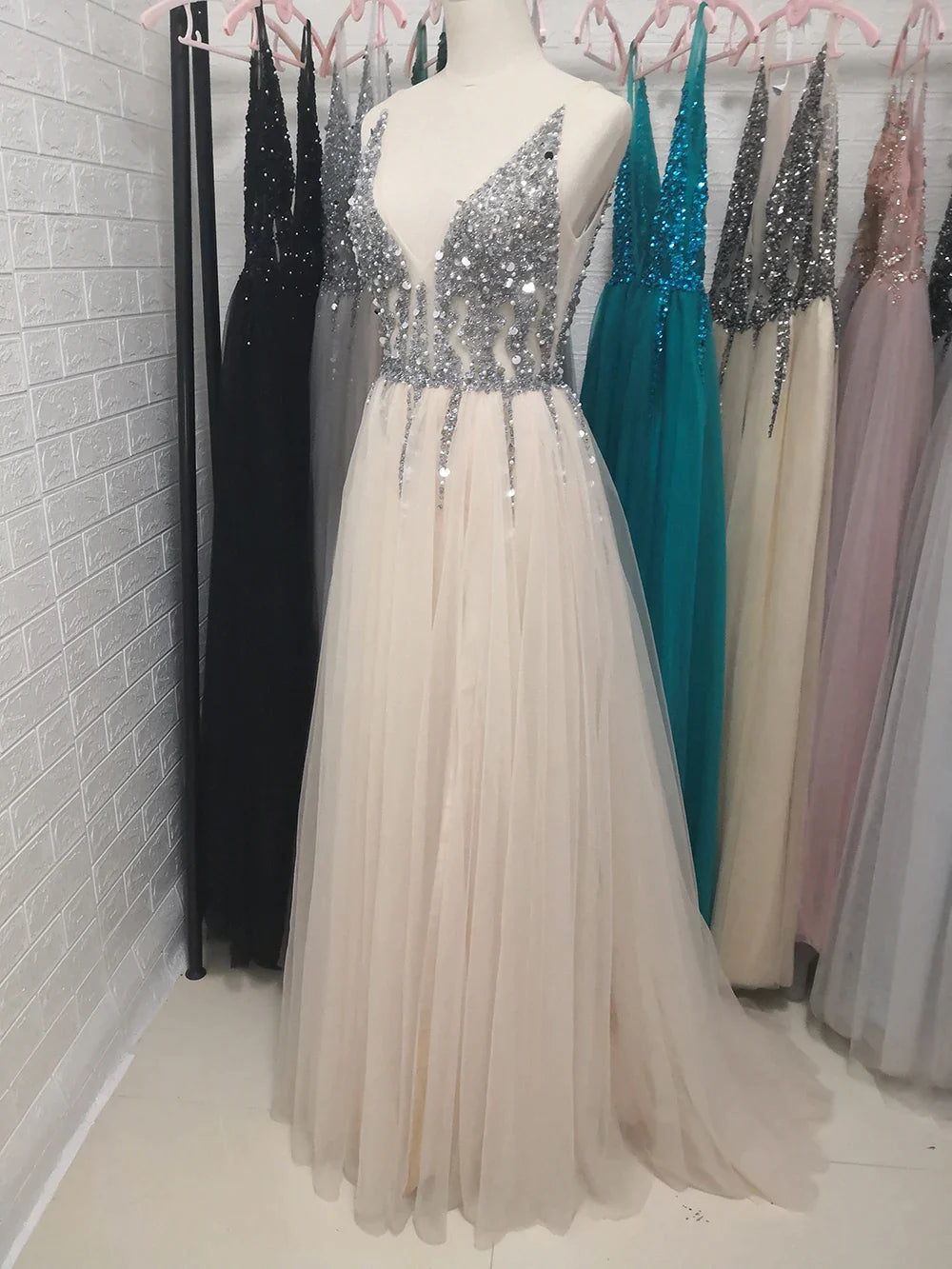 Elegant Light Gray Beaded Prom Dress with V-Neck, High Slit & Sweep Train - Sleeveless Backless A-Line Evening Gown for Homecoming, Formal Dances & Special Occasions