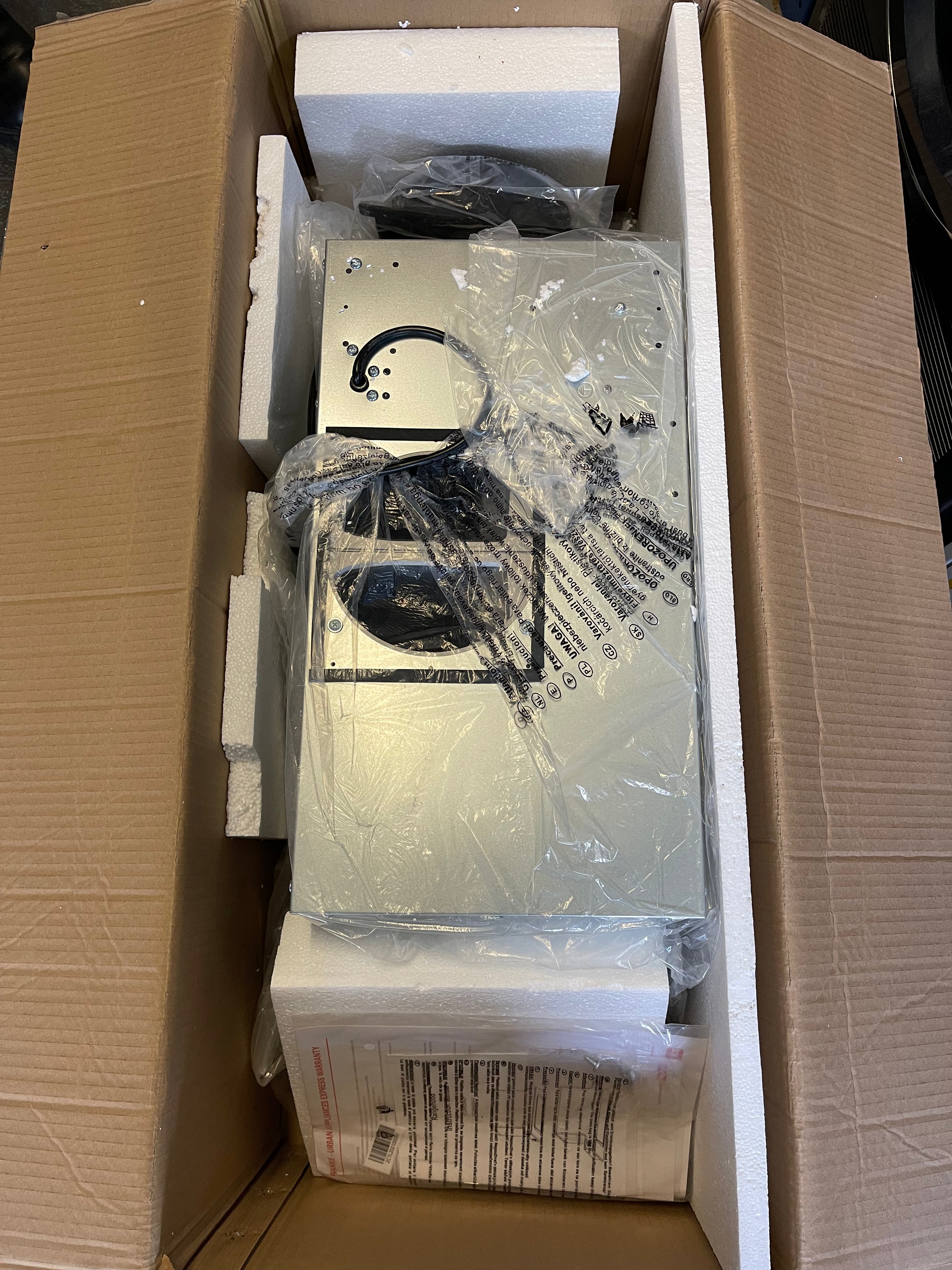 New Franke 900mm Urban Undermount Rangehood - Factory Second with Box Damage | Premium Kitchen Ventilation for Modern Homes