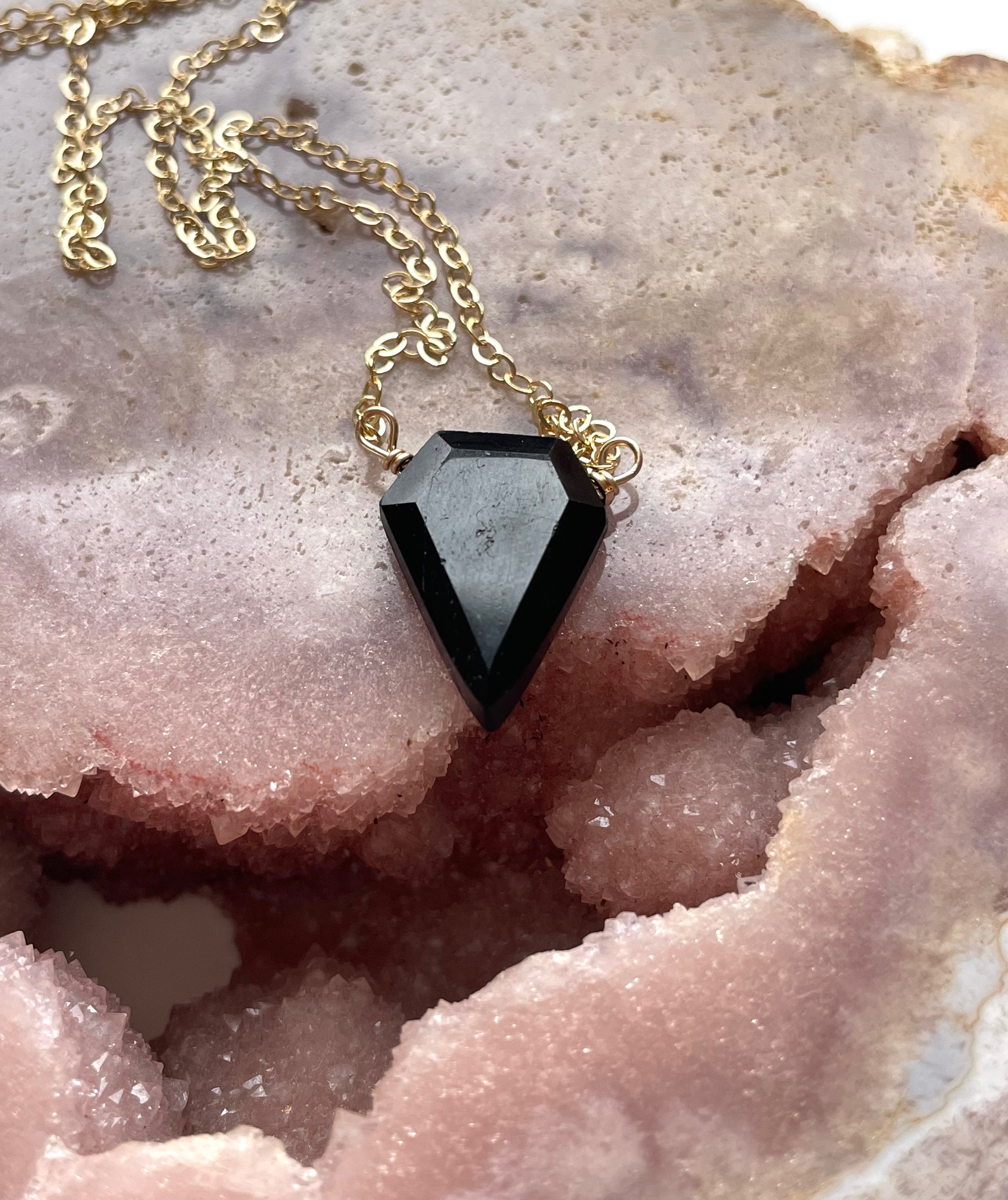 Black Tourmaline Pendant Necklace for Empath Protection - Healing Crystal Jewelry for Energy Cleansing & Stress Relief - Perfect for Meditation, Yoga & Spiritual Practices