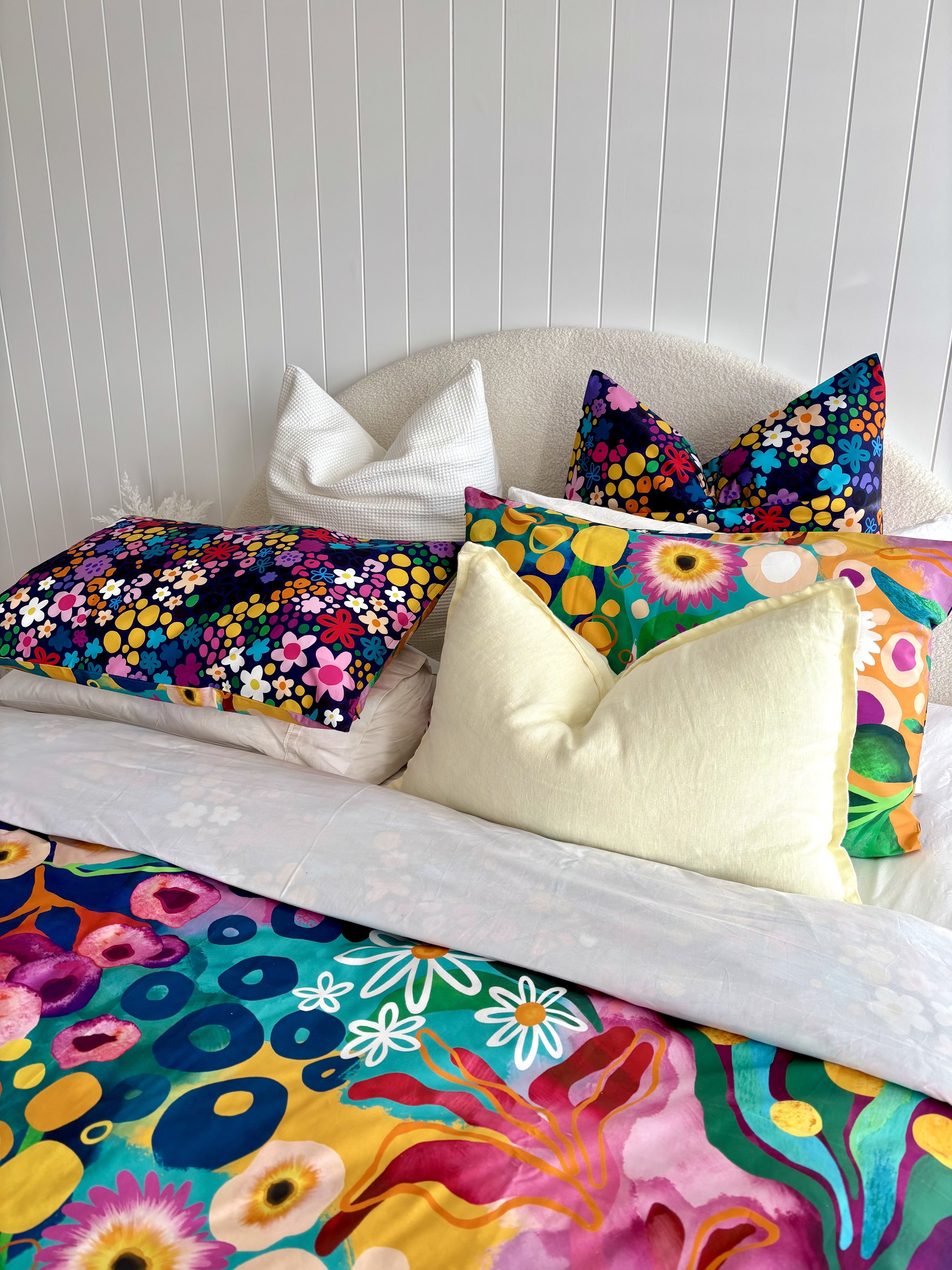 Kasey Rainbow Matilda Quilt Cover Set - Soft & Stylish Bedding for Cozy Nights - Perfect for Master Bedrooms, Guest Rooms & Dorm Decor