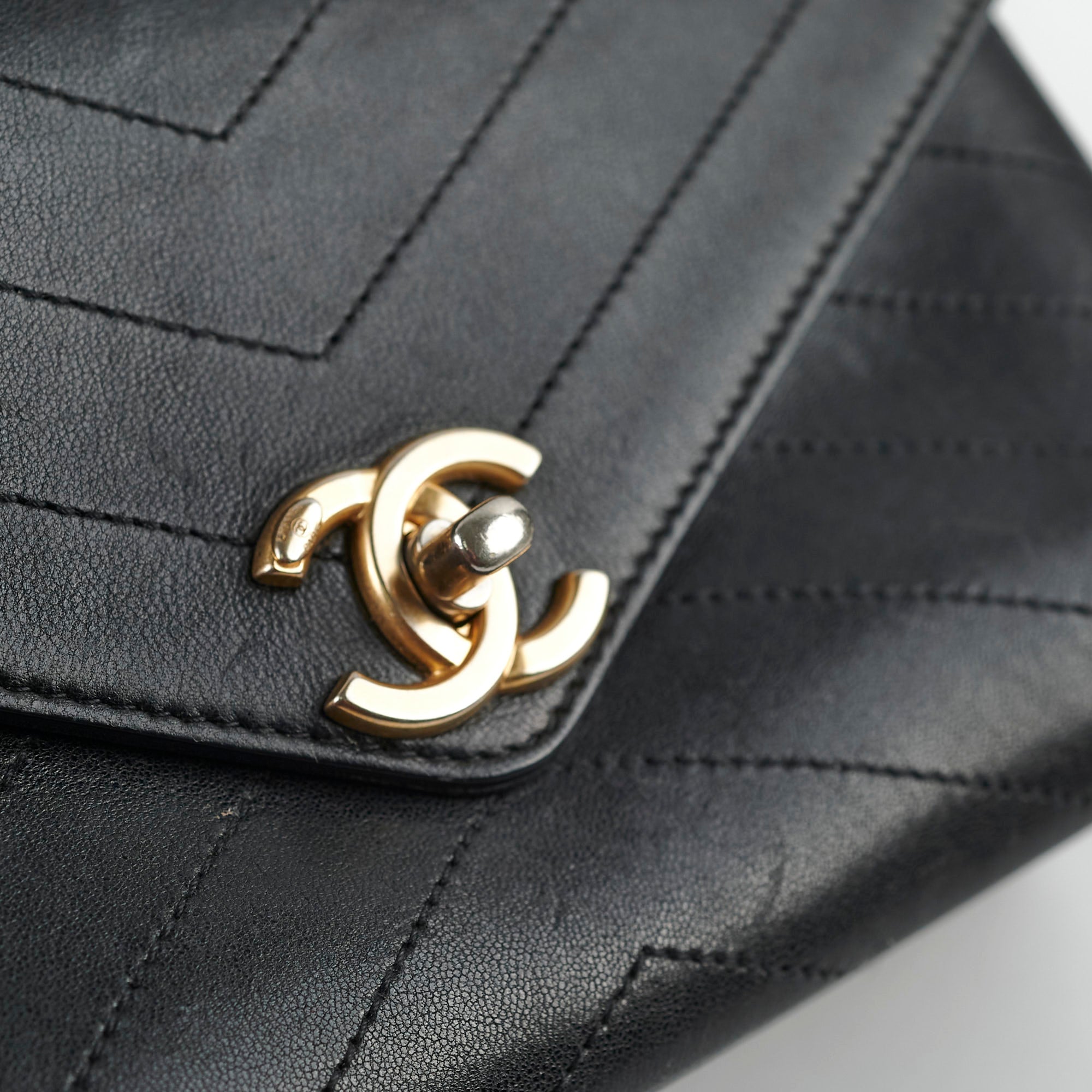 Chanel Chevron Black Shoulder Bag - Classic Flap Bag Series 25 for Women | Luxury Designer Handbag for Evening Parties, Work & Daily Use