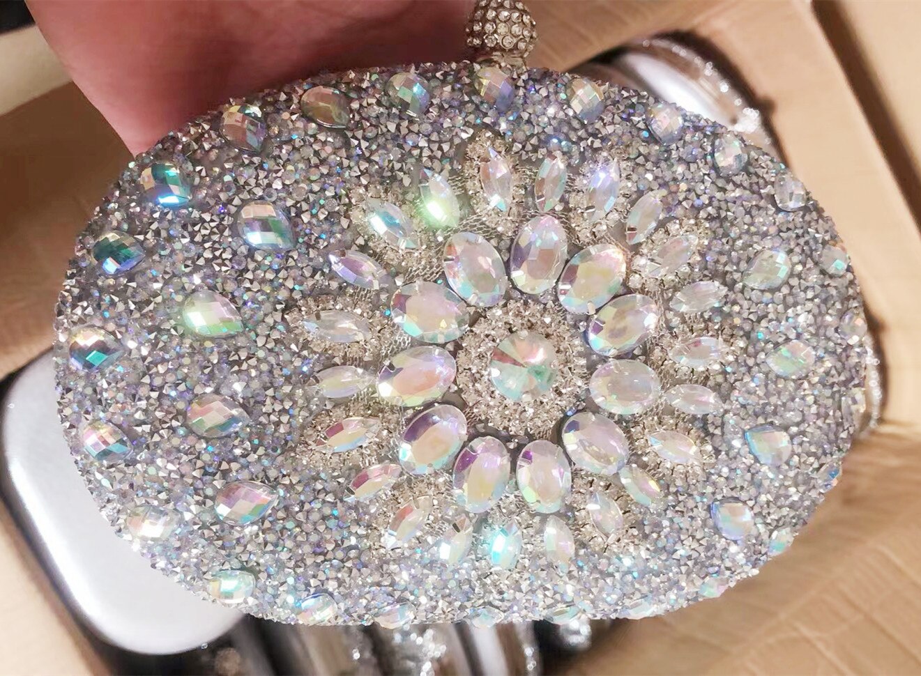 Elegant Silver Diamond Wedding Clutch Bag for Women - Perfect for Bridal Parties, Prom & Evening Events