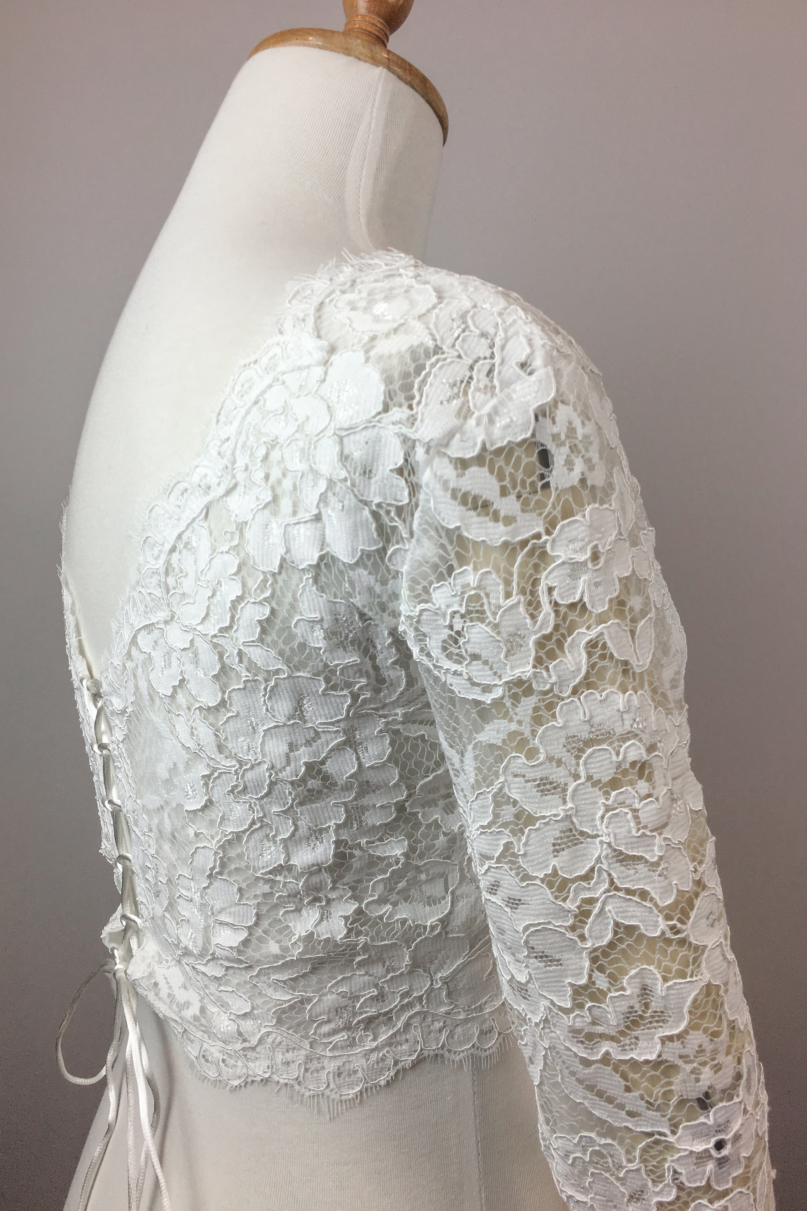 Elegant Lace Bolero Bridal Cover Up - Summer Wedding Shawl for Brides, Bridesmaids & Formal Occasions | Perfect for Beach Weddings & Outdoor Ceremonies