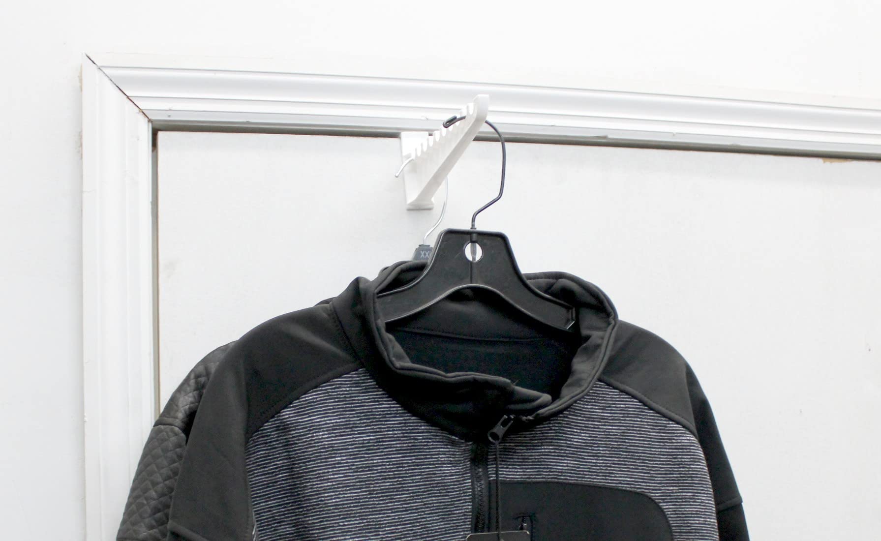 2 Pack Over the Door Valet Hook - Space Saving Hanging Organizer for Closet & Laundry Room - Holds 10 Hangers - Perfect for Coats, Dresses, Shirts & Robes - Ideal for Small Spaces, Apartments & Dorm Rooms