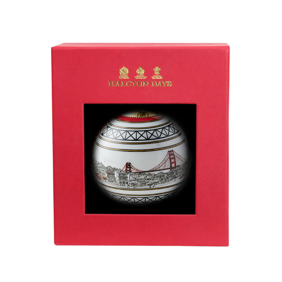 San Francisco Skyline Christmas Bauble Ornament - Handmade Glass Holiday Tree Decoration for Xmas, Home, Office & Gift Giving