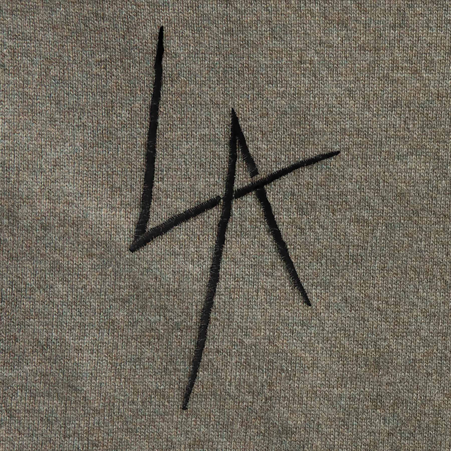 JP x LA Cashmere Raglan Sweater - Soft & Stylish Unisex Pullover for Men & Women | Perfect for Casual Wear, Layering & Fall Fashion