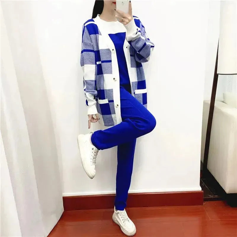 Stylish Colorblock Knit Women's 3-Piece Set - Cozy Sweater, Pants & Scarf Combo for Fall & Winter Outfits