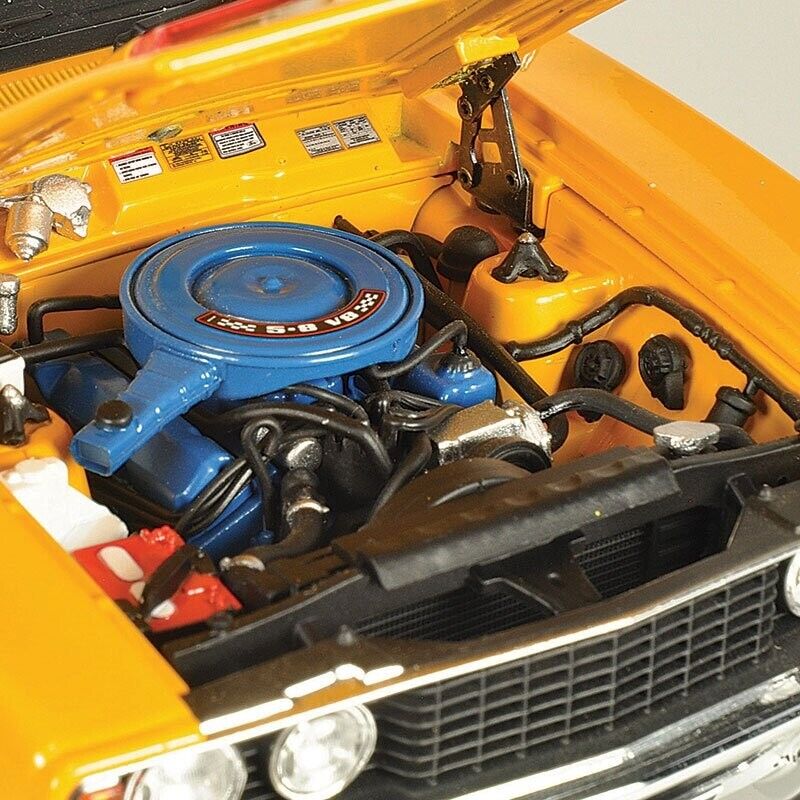 1:18 Scale Classic Carlectables Ford XC Falcon 351 Utility Castlemaine XXXX 18812 Die-Cast Model Car - Perfect for Collectors, Display, and Gifts