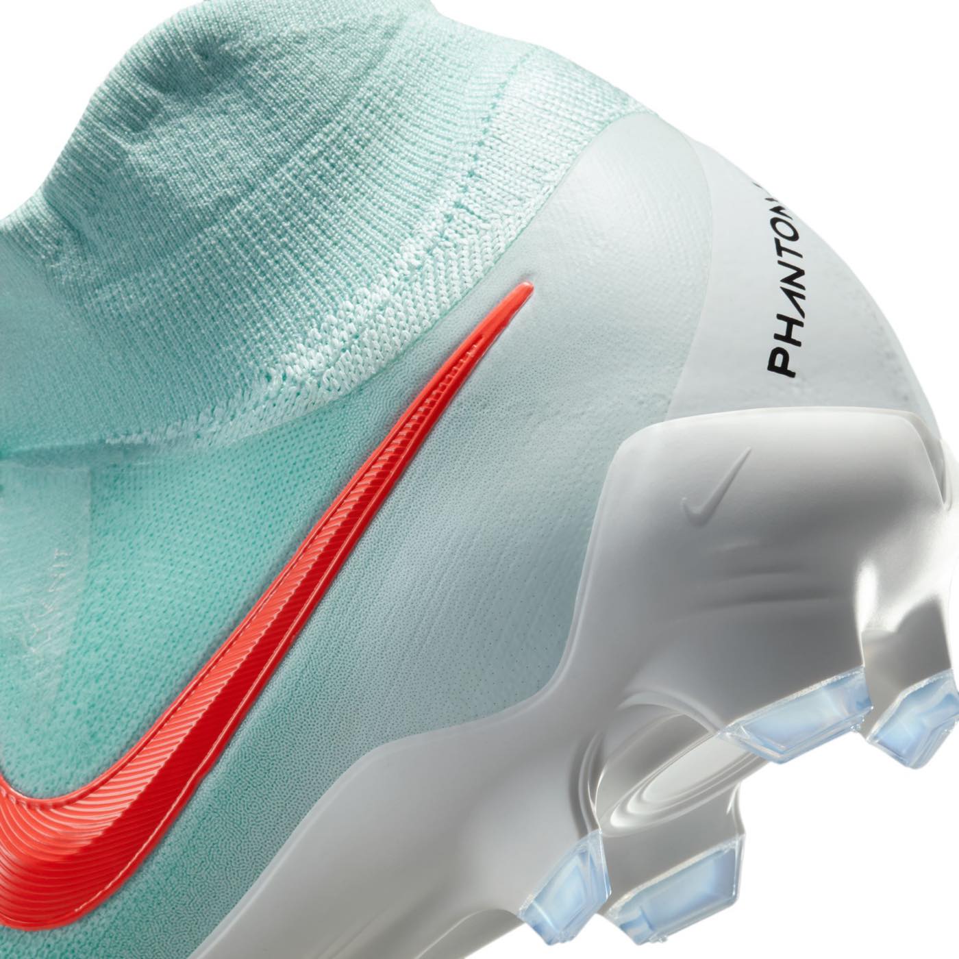 Nike Phantom Luna 2 Pro FG Firm Ground Soccer Cleats - Lightweight Football Shoes for Men with Enhanced Grip & Control - Perfect for Turf Matches, Training & Competitive Play