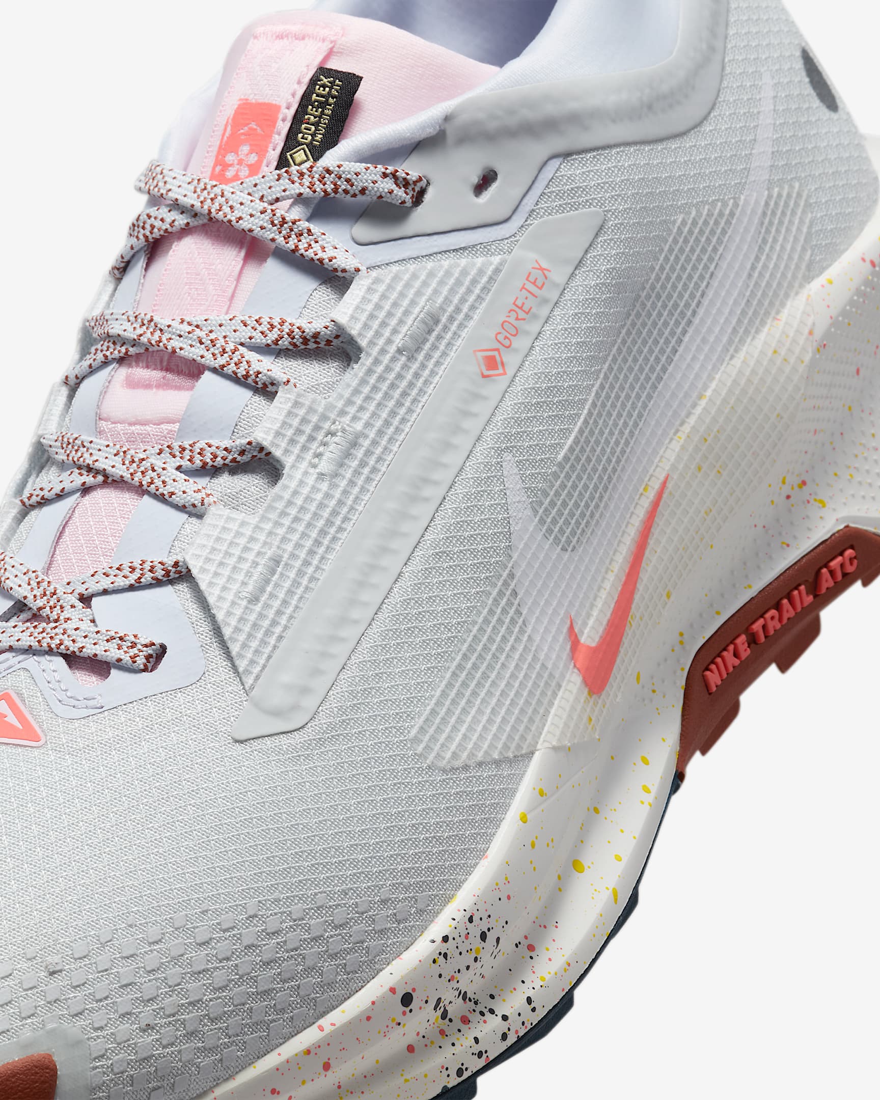 Nike Pegasus Trail 5 GTX Women's Running Shoes - Waterproof Trail Runners (B Width) in Pure Platinum/White for Hiking & Outdoor Adventures