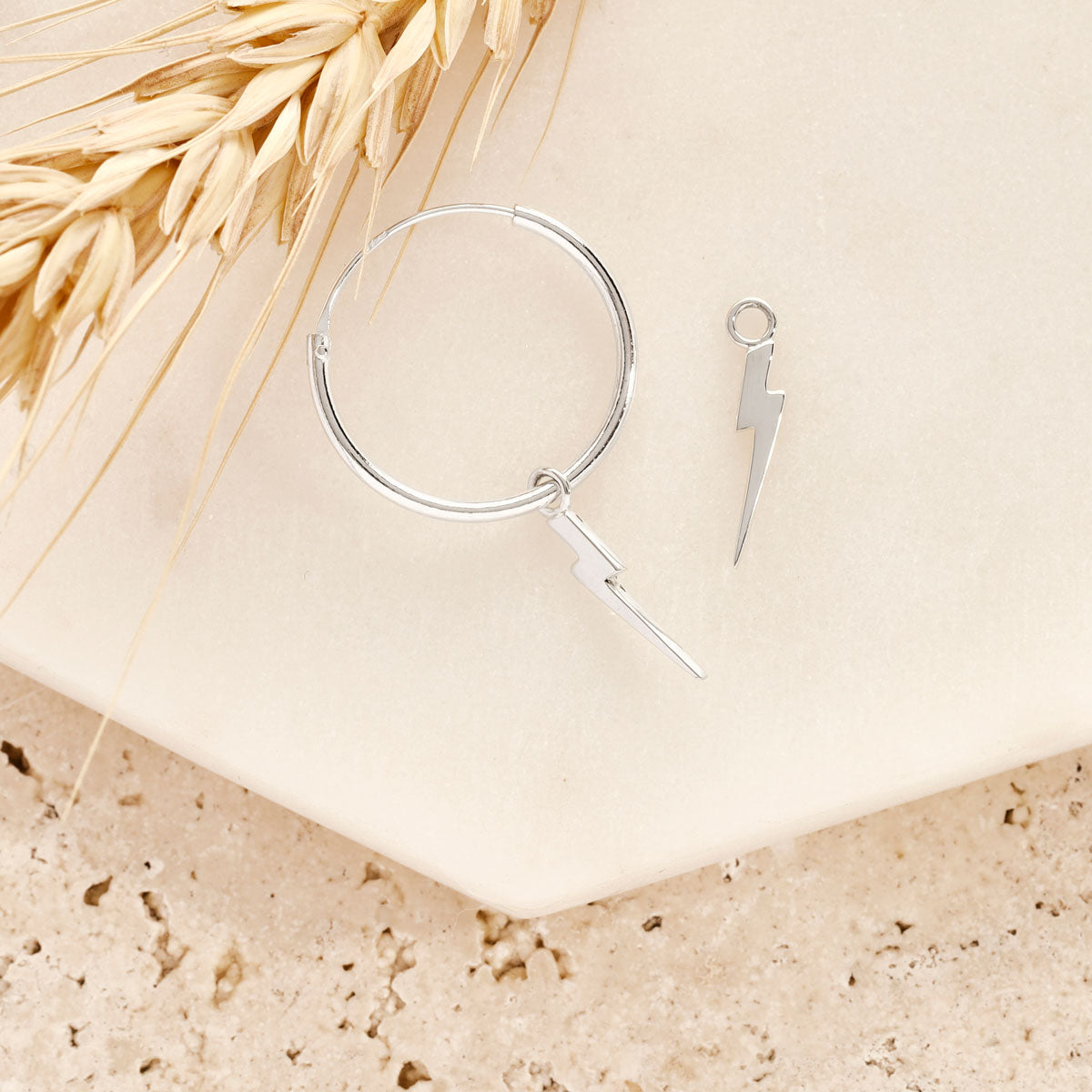 Thunderstorm Ear Charms for Women - Unique Dangle Earrings with Lightning Bolt Design - Perfect for Concerts, Parties & Gothic Fashion