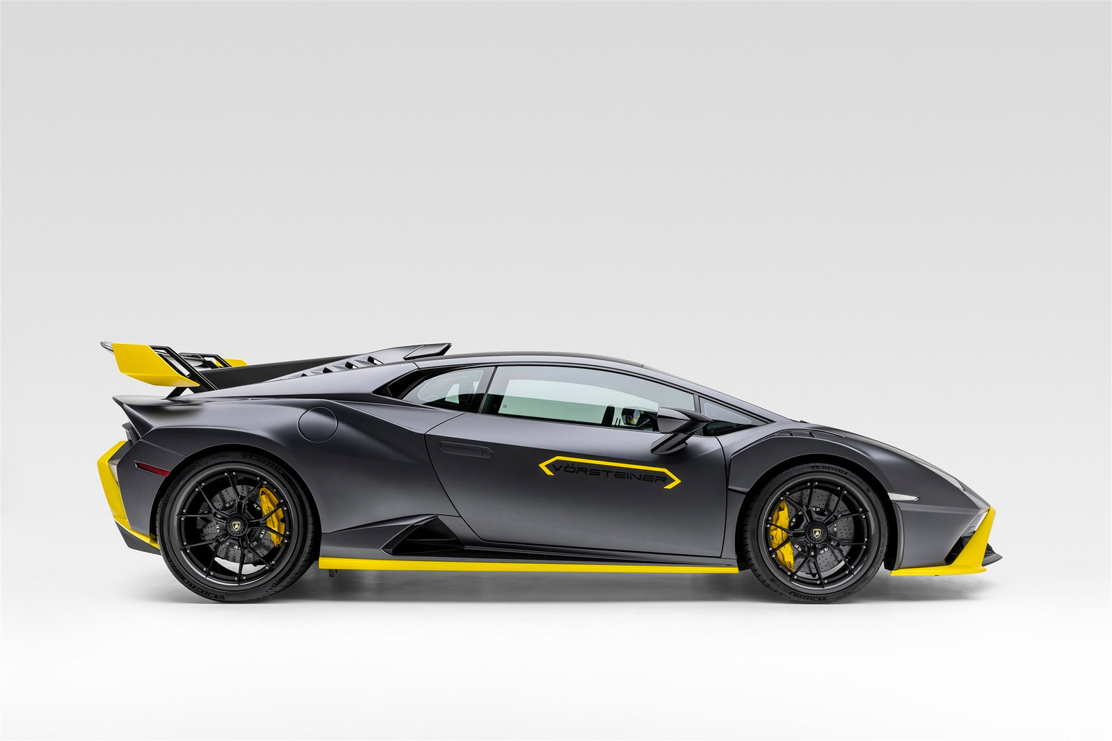 Lamborghini Huracan STO VMPC 208 1:18 Scale Diecast Model Car - Premium Collectible Sports Car Replica for Display & Gift (Home Office Decor, Car Enthusiast Collection)