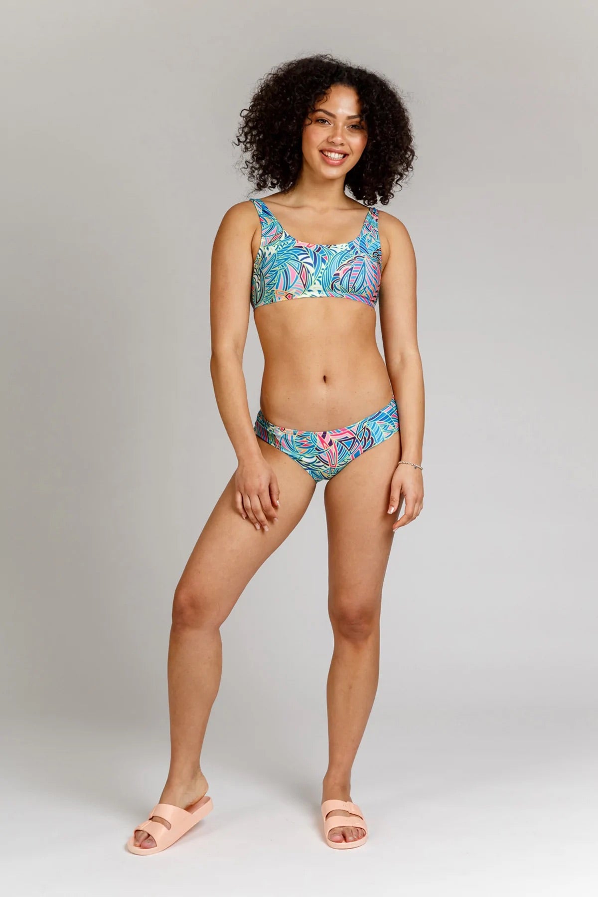 Megan Nielsen Cottesloe Swimsuit - Women's One Piece Bathing Suit for Beach & Pool - Stylish Swimwear for Summer Vacation & Water Activities