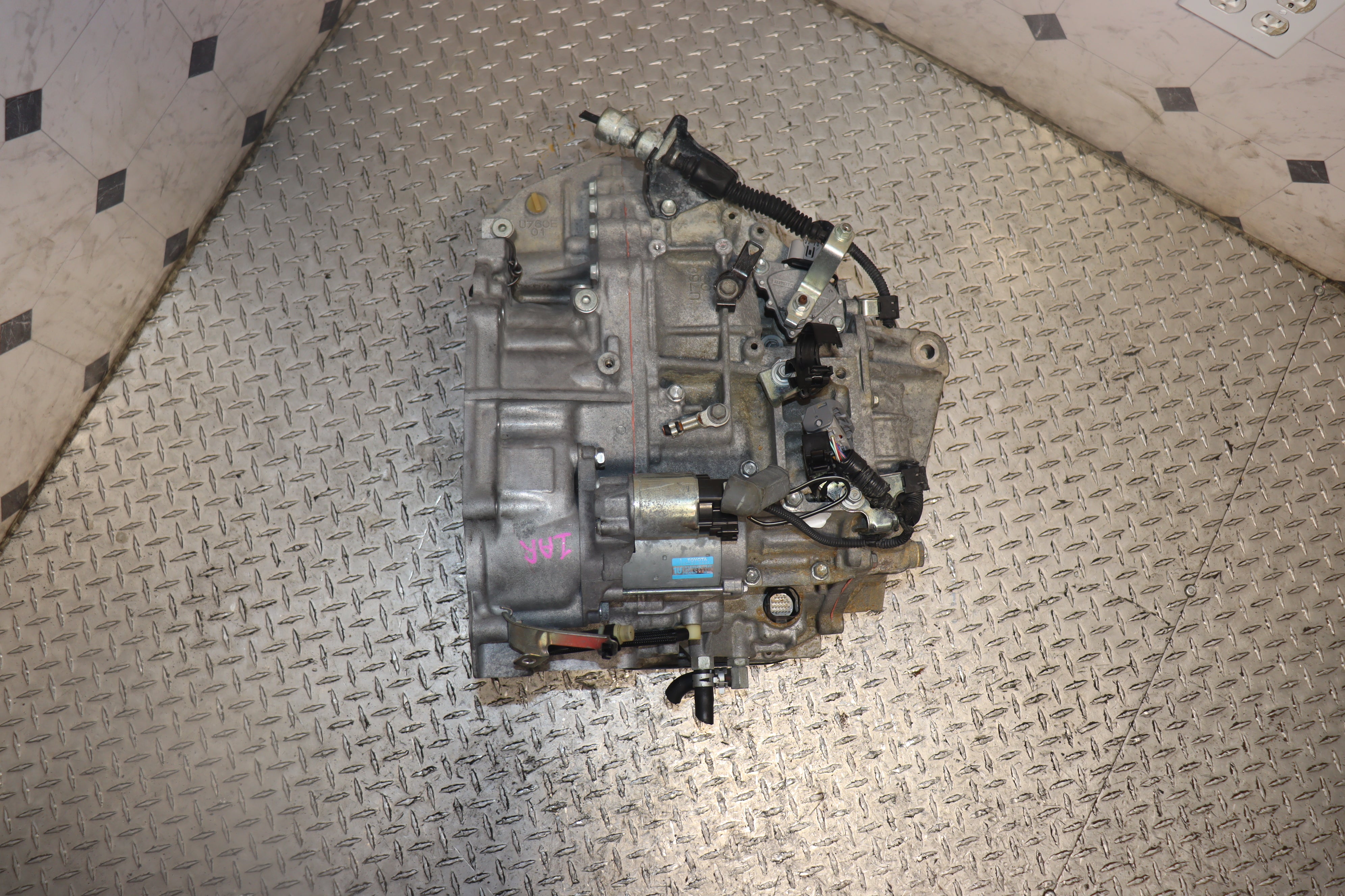 JDM 1AR-FE FWD Transmission for 2009-2016 Toyota Highlander & Venza - Smooth Gear Shifting & Reliable Performance for Daily Commute & Road Trips
