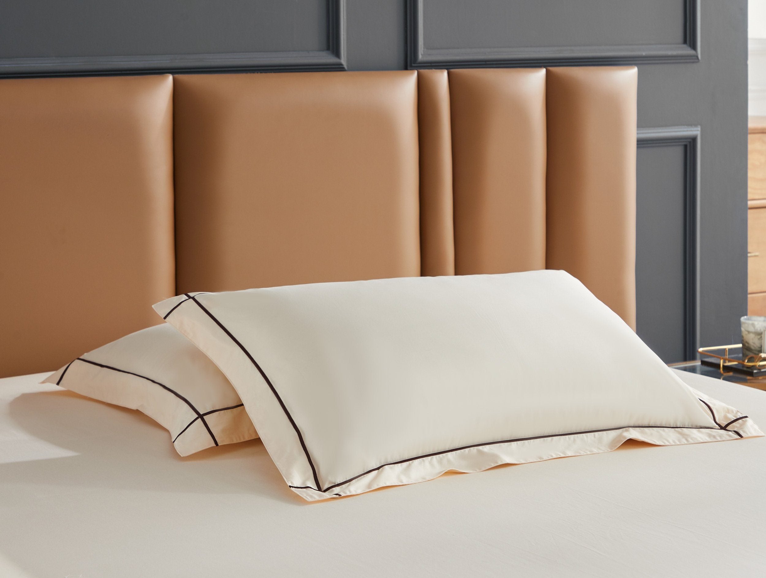 Premium Hotelier Prestigio™ Freya 300-Thread Count Egyptian Cotton Fitted Sheet Set with Umber Cross Border - Luxury Bedding for Hotels, Airbnb & Upscale Home Decor