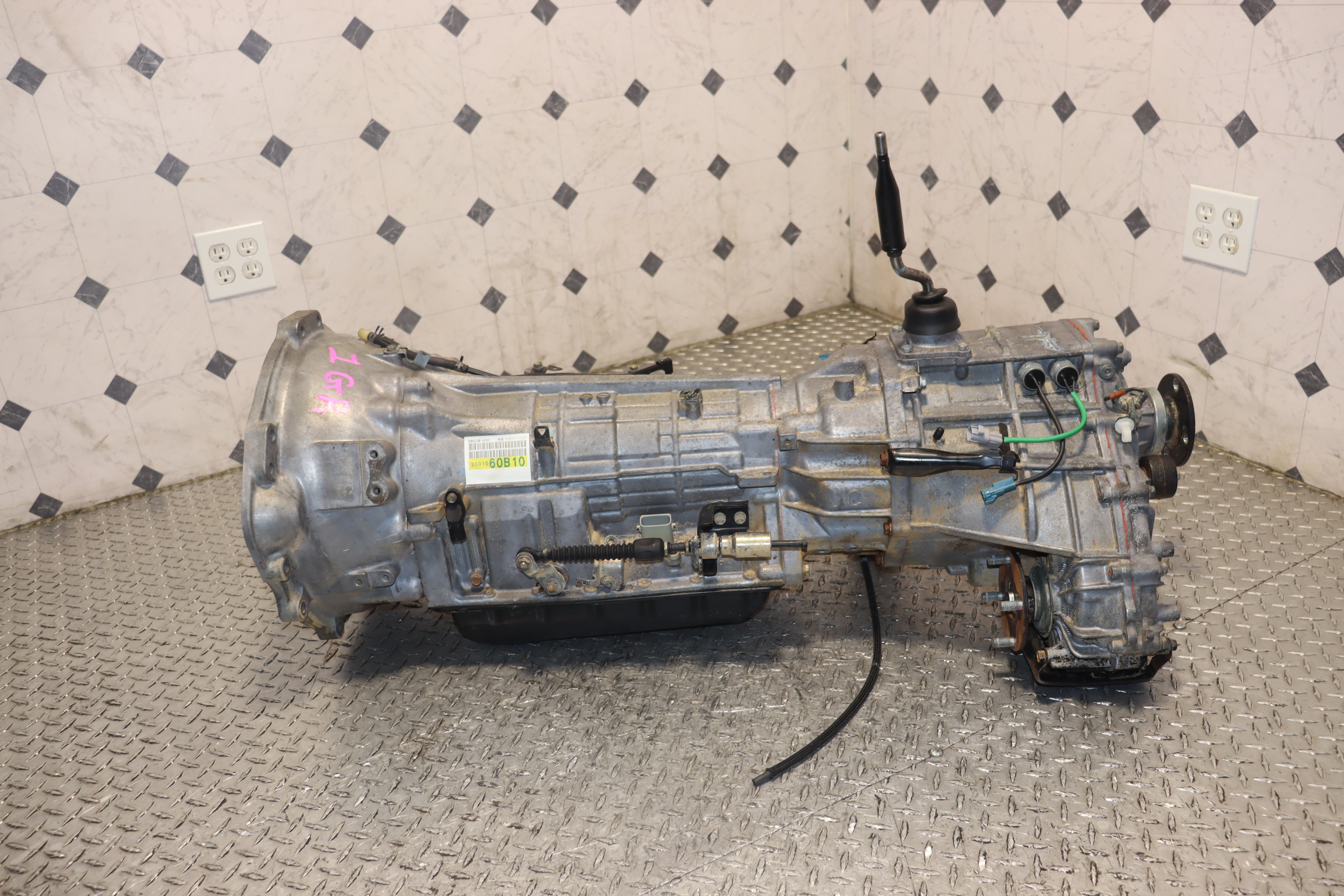 2005-2012 Toyota Tacoma 4Runner FJ Cruiser 4WD Automatic Transmission 4.0L 1GR-FE Engine - Perfect for Off-Roading & Performance Upgrades