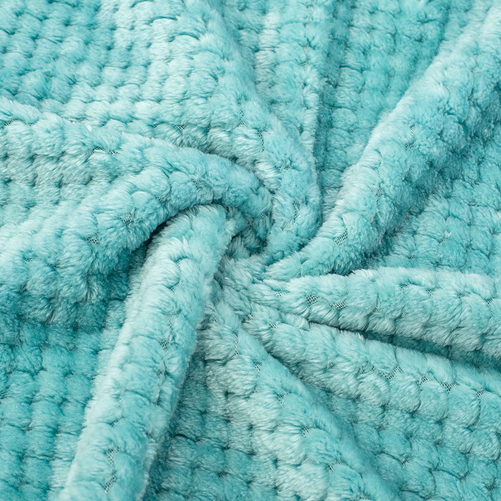 Soft Plush Fleece Pet Blanket for Dogs & Cats - Warm Cozy Throw for Bed, Couch, Sofa & Travel - 24