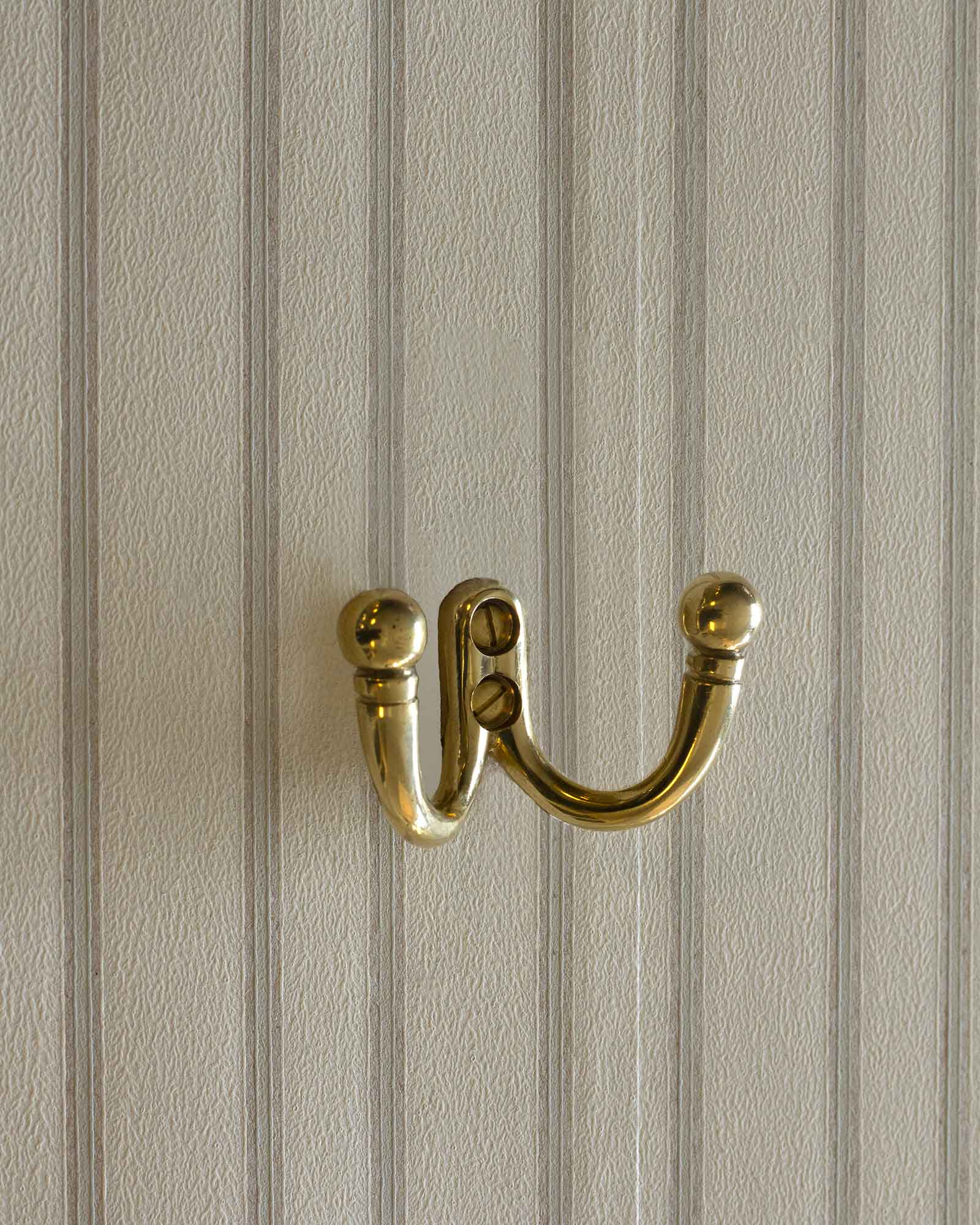 Krok Dubbelkrok Brass Hooks - Heavy Duty Double Hook for Hanging Plants, Keys, and Towels in Home & Garden