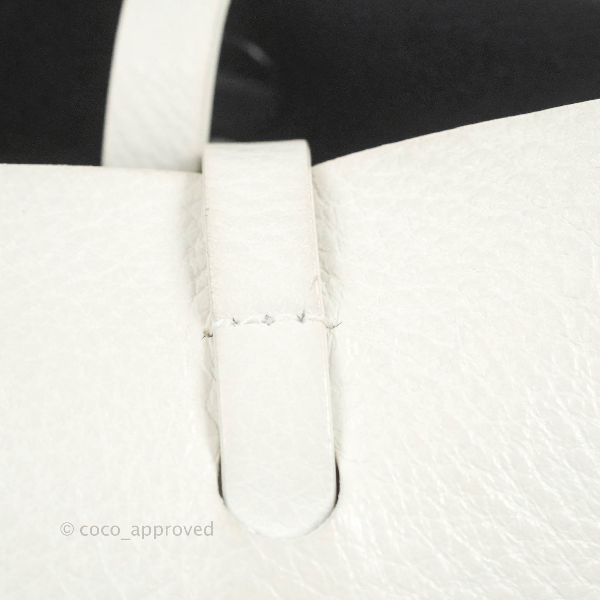 Balenciaga Everyday Tote S Calfskin Leather Handbag in White - Perfect for Work, Travel & Daily Essentials
