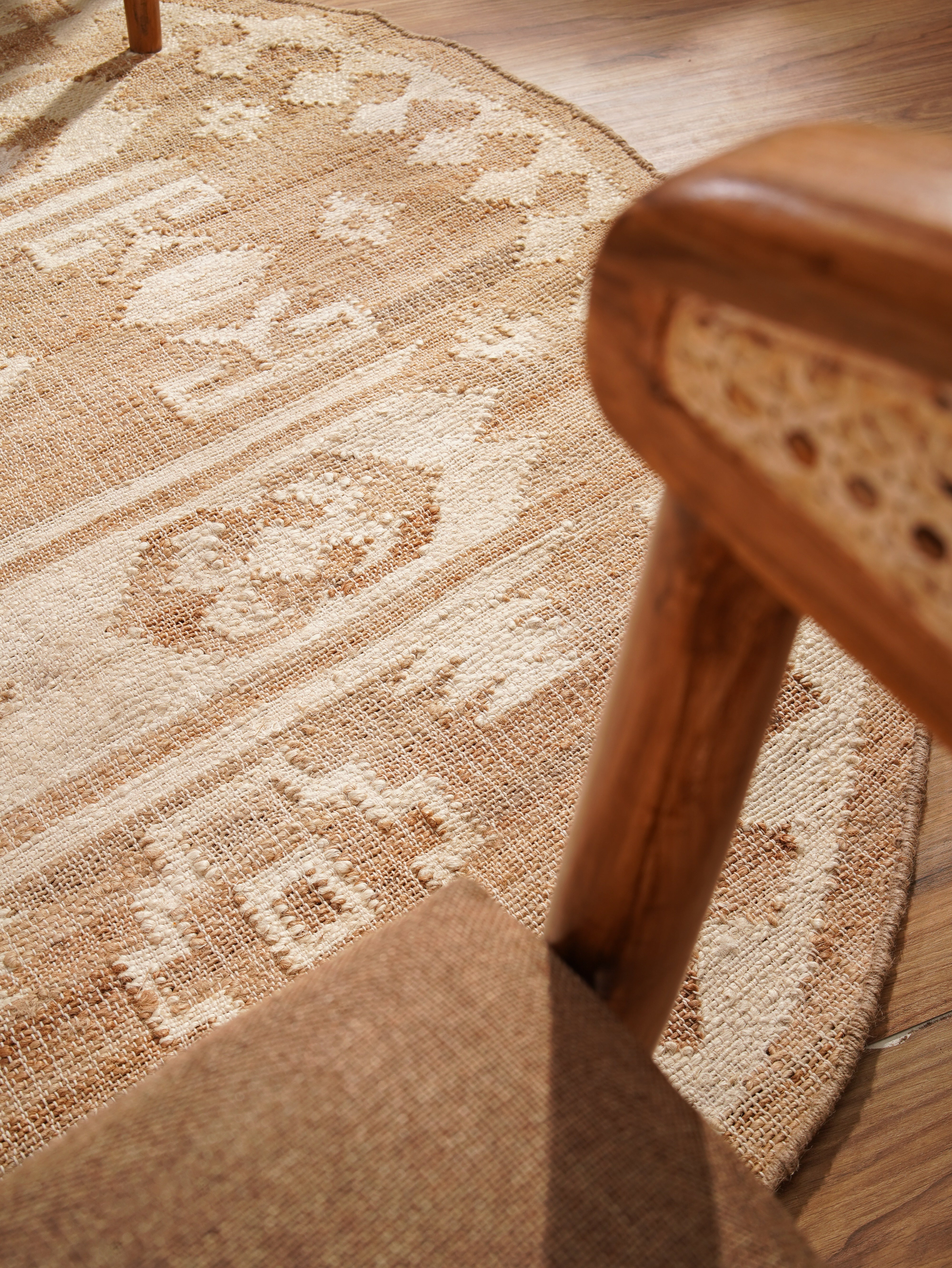 Premium Jute Braided Rug - Natural Handwoven Eco-Friendly Floor Mat for Living Room, Bedroom & Entryway - Soft & Durable Home Decor for Boho, Farmhouse & Coastal Style