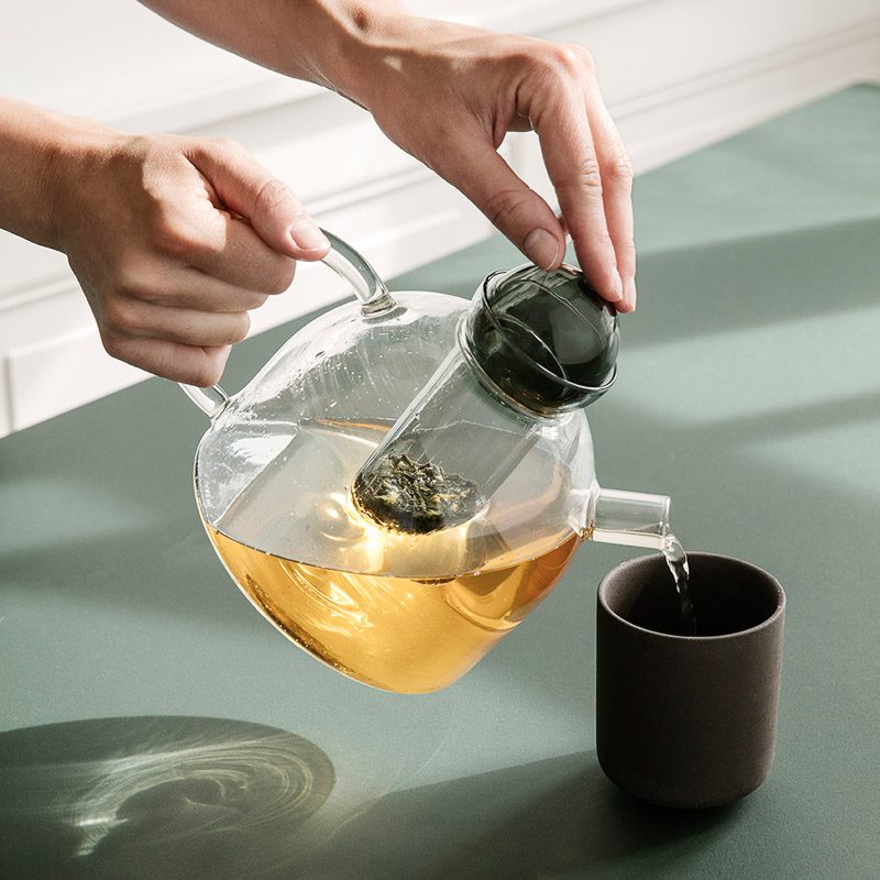 FERM LIVING Still Teapot - Premium Ceramic Tea Pot with Lid - Elegant Scandinavian Design for Home & Kitchen - Perfect for Tea Lovers, Housewarming Gifts & Coffee Table Decor