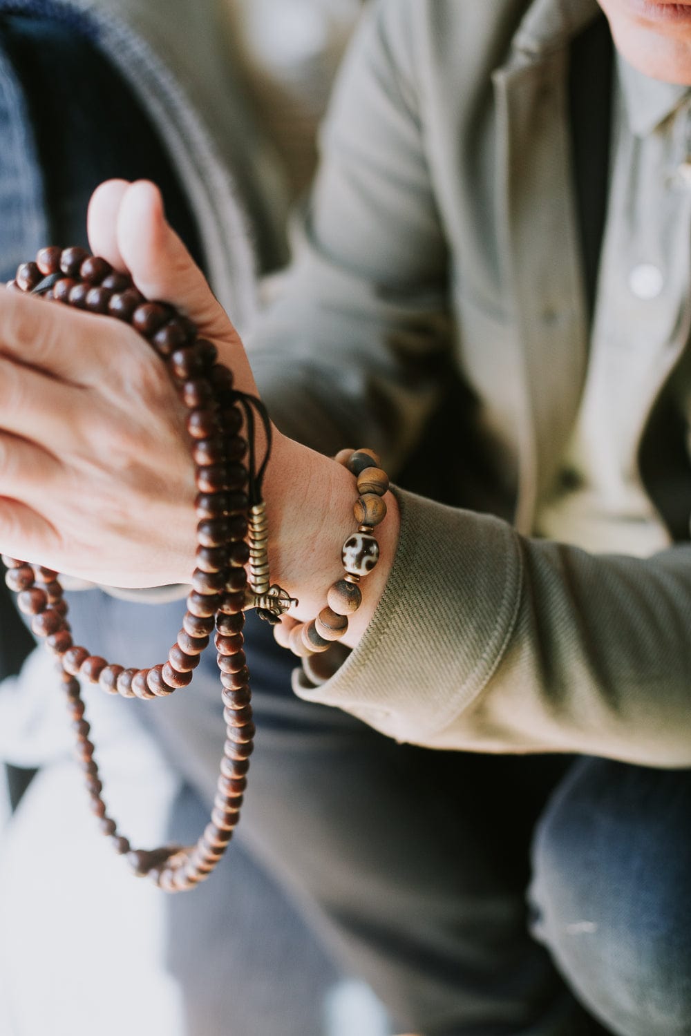 Natural Grounding Fossilized Wood Dzi Bracelet for Men & Women - Tibetan Healing Energy Stone for Stress Relief & Spiritual Protection - Perfect for Meditation, Yoga & Daily Wear