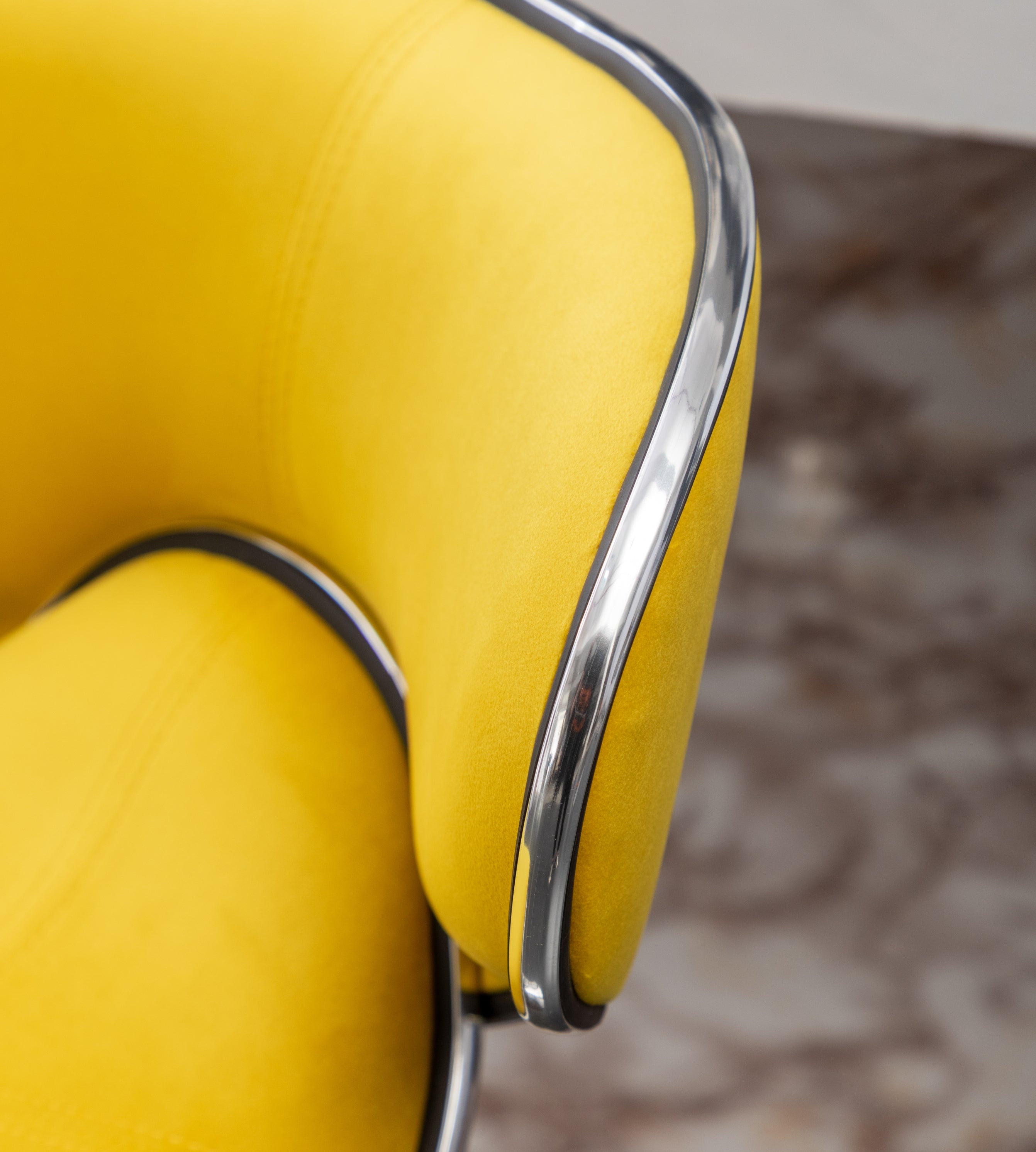 Roundhill Furniture Masaccio Velvet Upholstered Adjustable Swivel Bar Stool - Set of 2, Yellow - Perfect for Kitchen Islands, Home Bars & Breakfast Nooks