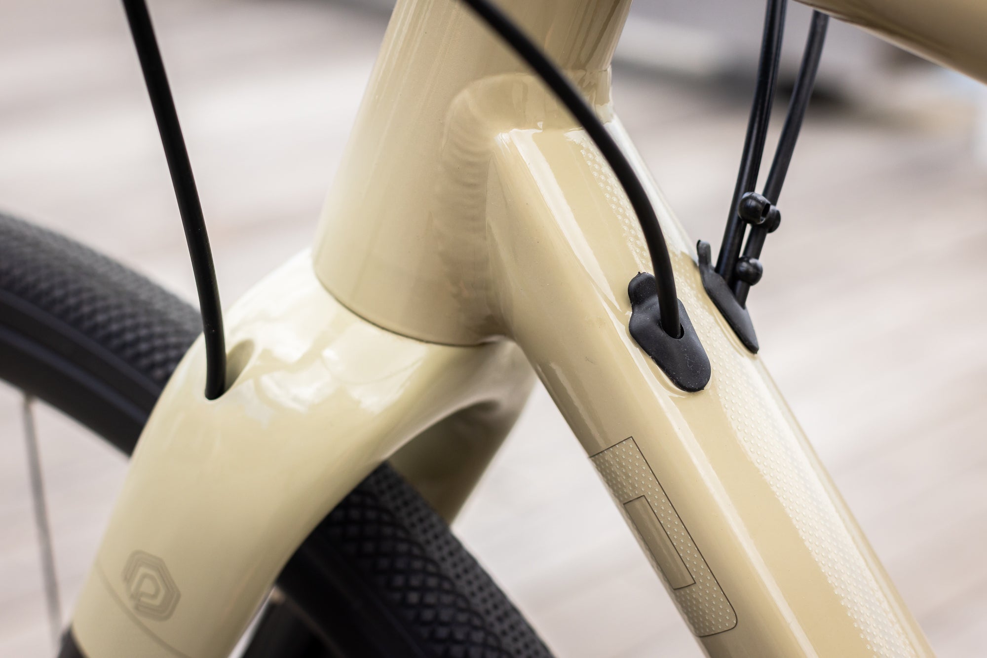 Polygon Path X4 Gravel Bike - Lightweight Aluminum Frame, Disc Brakes, Versatile for Road & Off-Road Cycling - Perfect for Commuting, Adventure Riding & Fitness Training