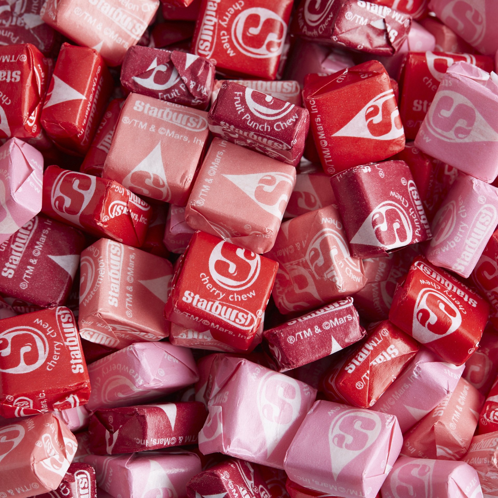 Starburst FaveREDs Fruit Chews Candy - 14oz (6 Bags) | Delicious Strawberry Flavored Chewy Candy for Parties, Halloween Treats & Office Snacks