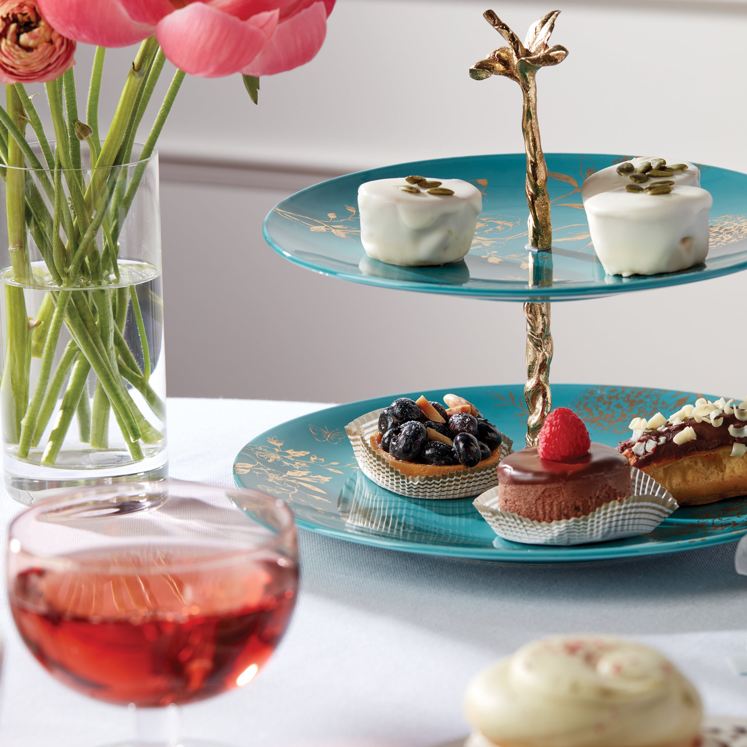 Sprig & Vine 2 Tiered Serving Stand - Elegant 2-Tier Dessert Tray for Parties, Weddings & Afternoon Tea - Perfect for Displaying Cakes, Pastries & Finger Foods