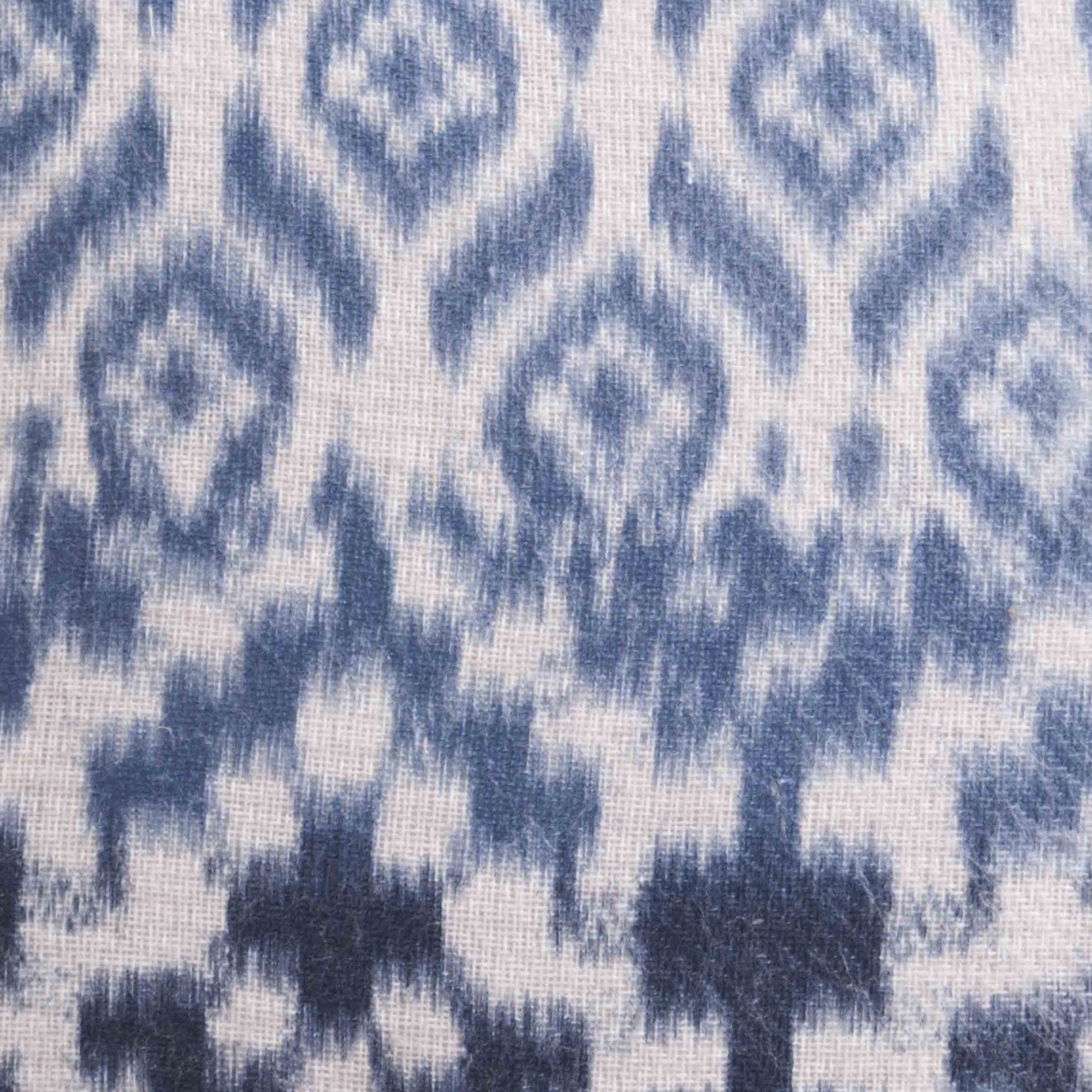 Appletree Hygge Sakari Cushion - Soft Blue Velvet Throw Pillow for Sofa, Bed & Home Decor - Cozy Comfort for Living Room, Nursery or Office