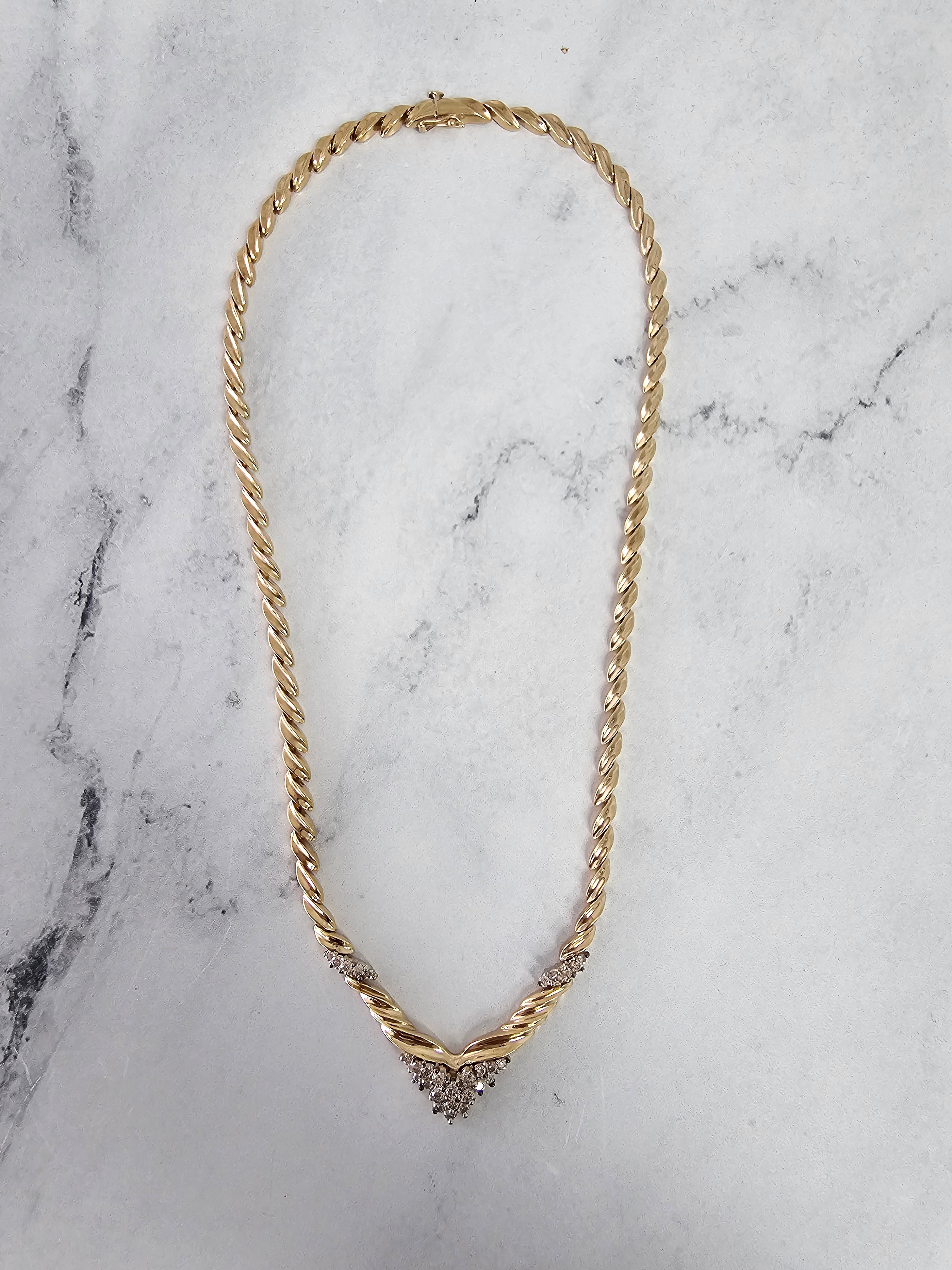 V-Shaped Two-Tone Diamond Vintage Style Necklace - Elegant Jewelry for Women, Perfect for Weddings, Parties & Special Occasions