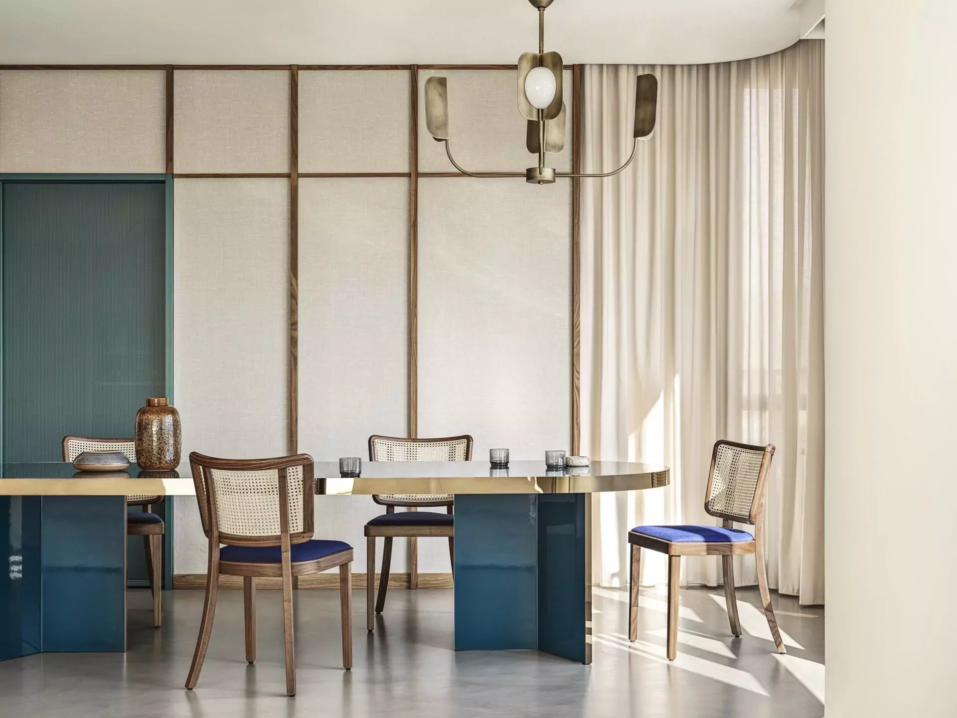 GTV Solden Bentwood Chair - Modern Wooden Dining Chair for Kitchen, Restaurant & Home Decor - Comfortable & Stylish Seating Solution