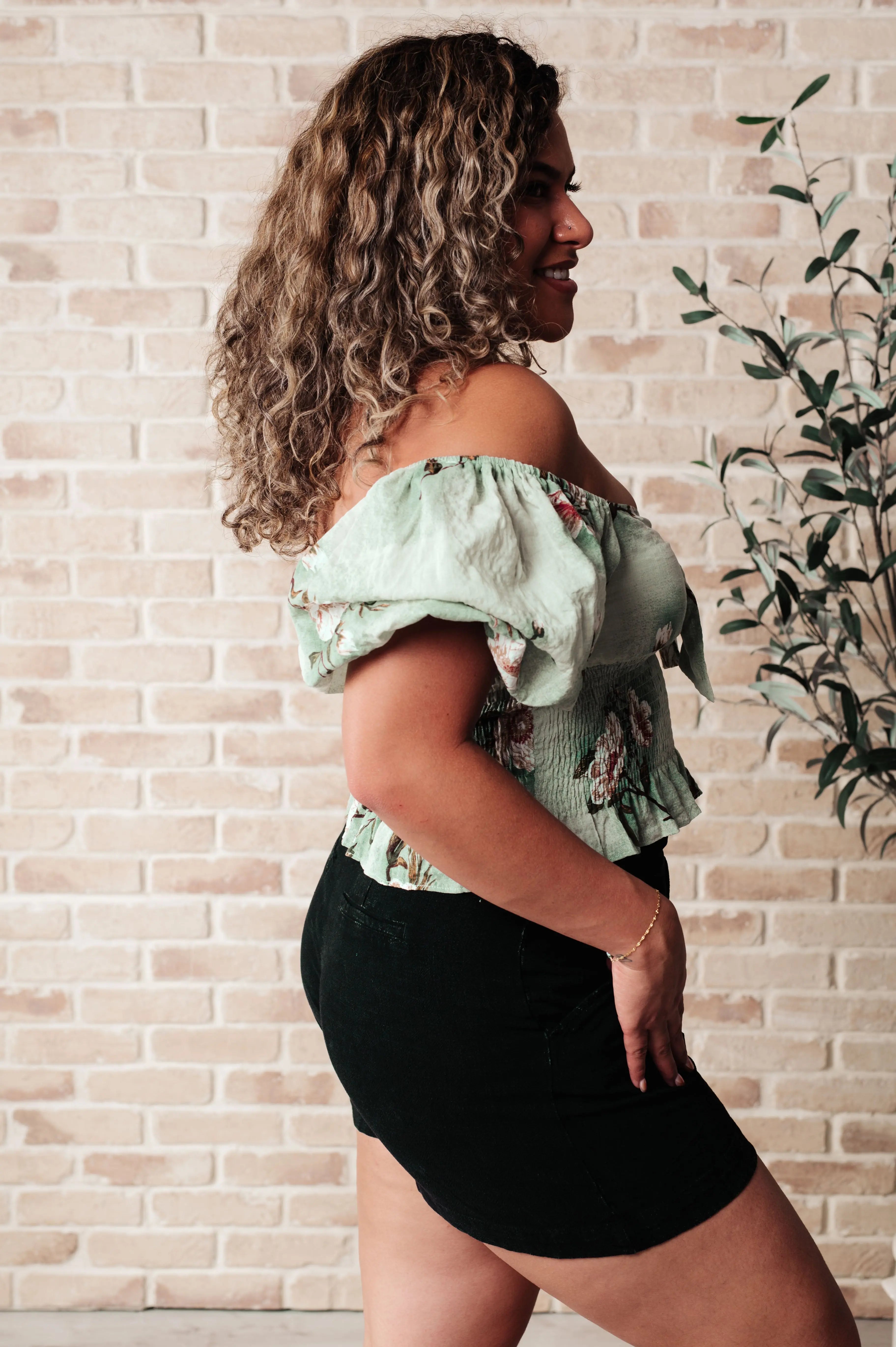 Garden of Eden Sage Green Balloon Sleeve Blouse - Women's Boho Chic Tunic Top for Casual Outings & Date Nights