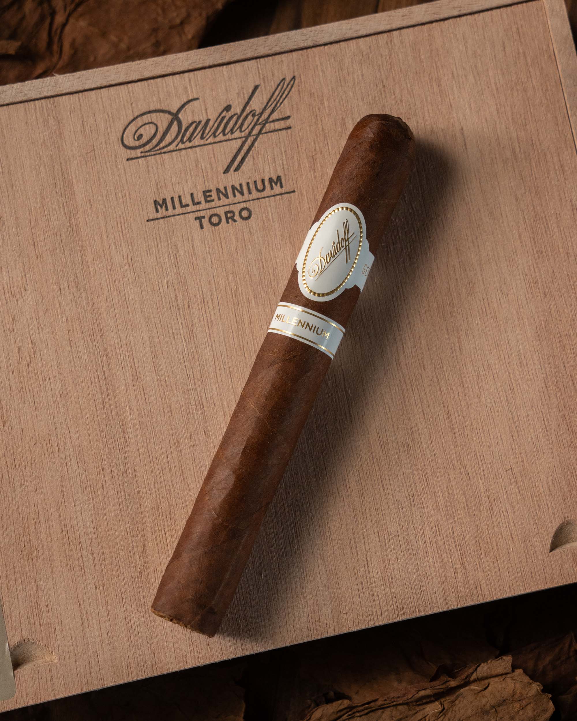 Davidoff Millennium Toro Cigars - Premium Handmade Dominican Cigars for Special Occasions & Relaxation | Perfect for Celebrations, Gifting & Enjoying with Whiskey